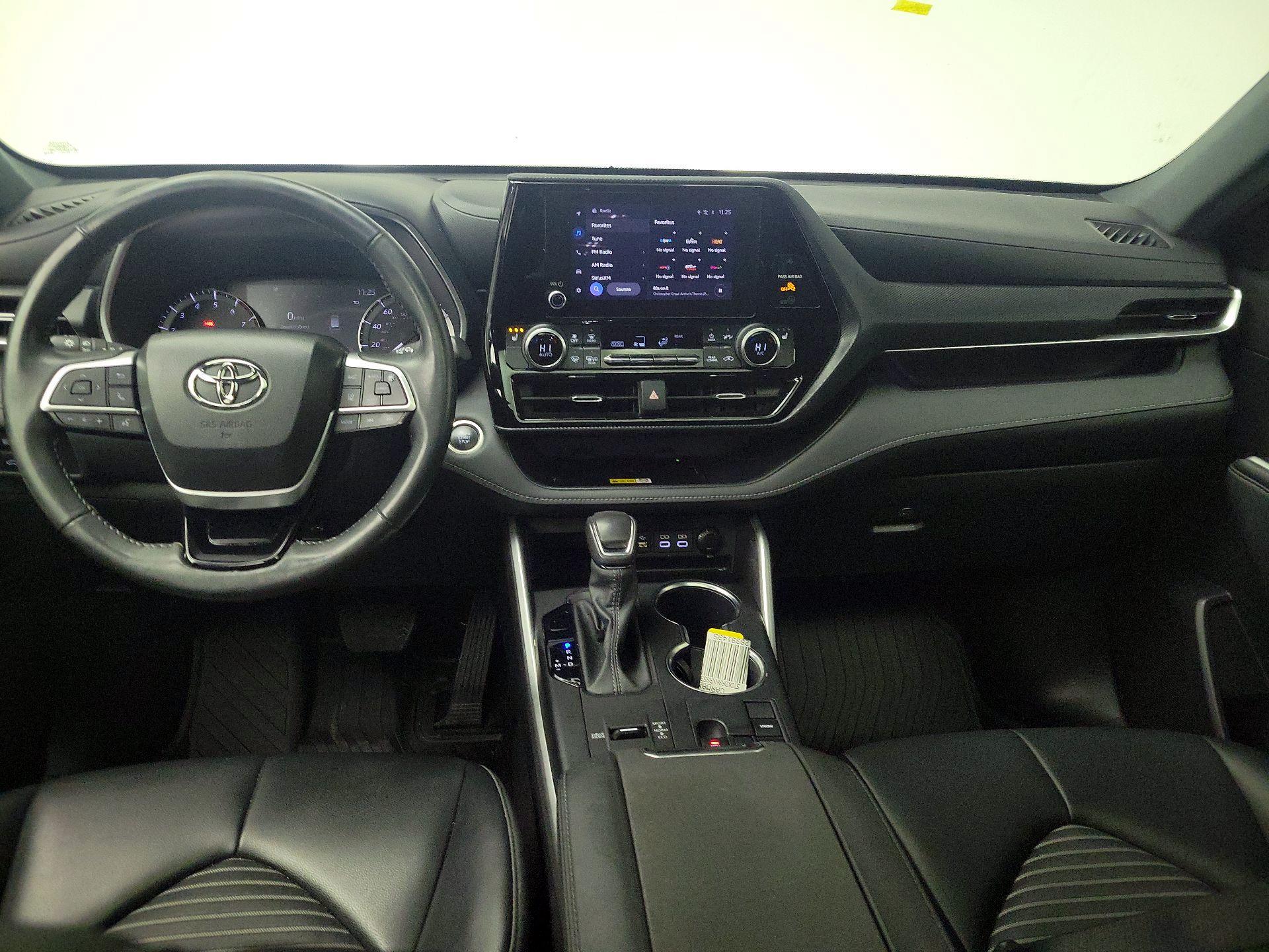 Thumbnail: 2024 Toyota Highlander - 9