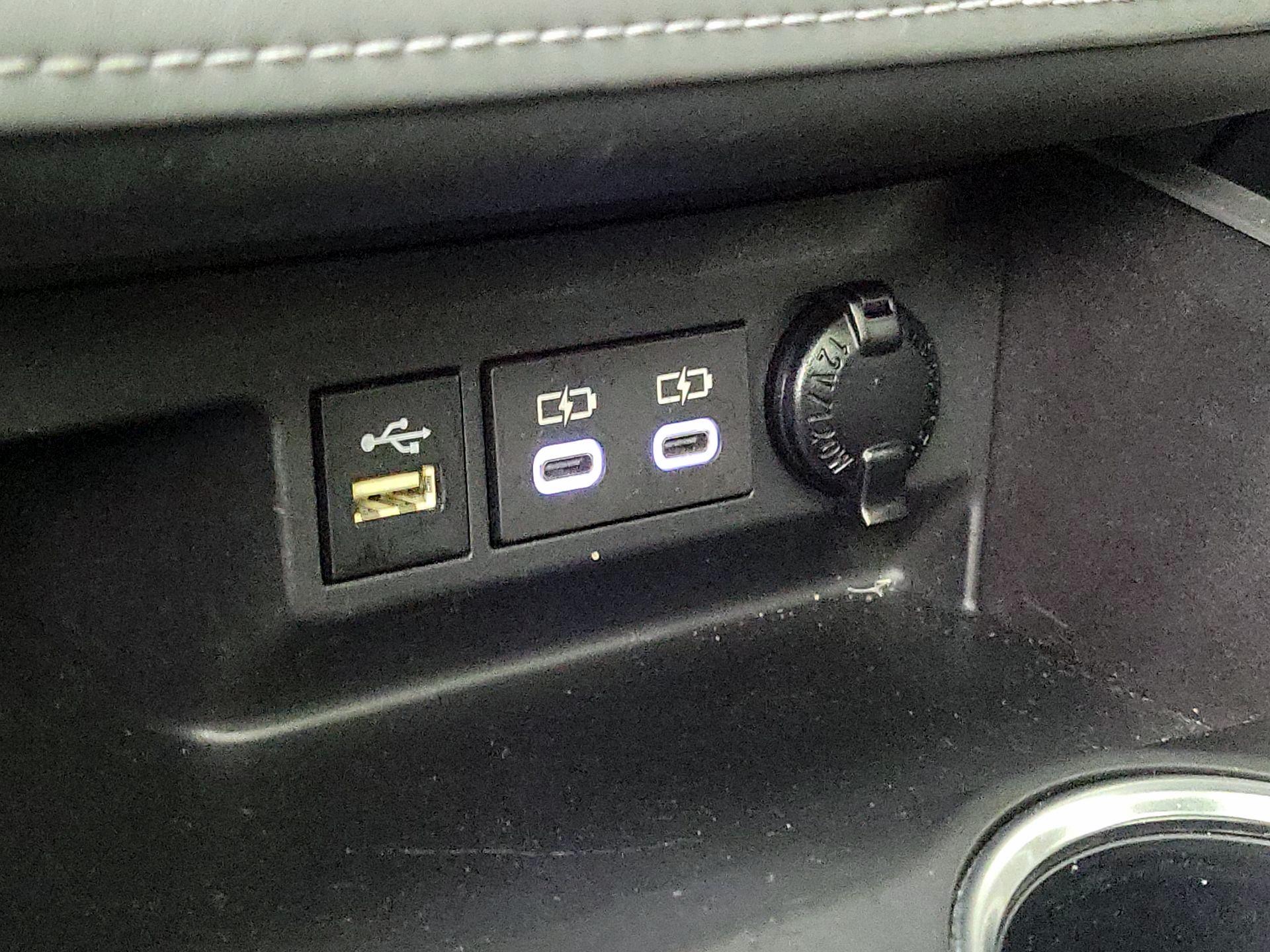 Thumbnail: 2024 Toyota Highlander - 18