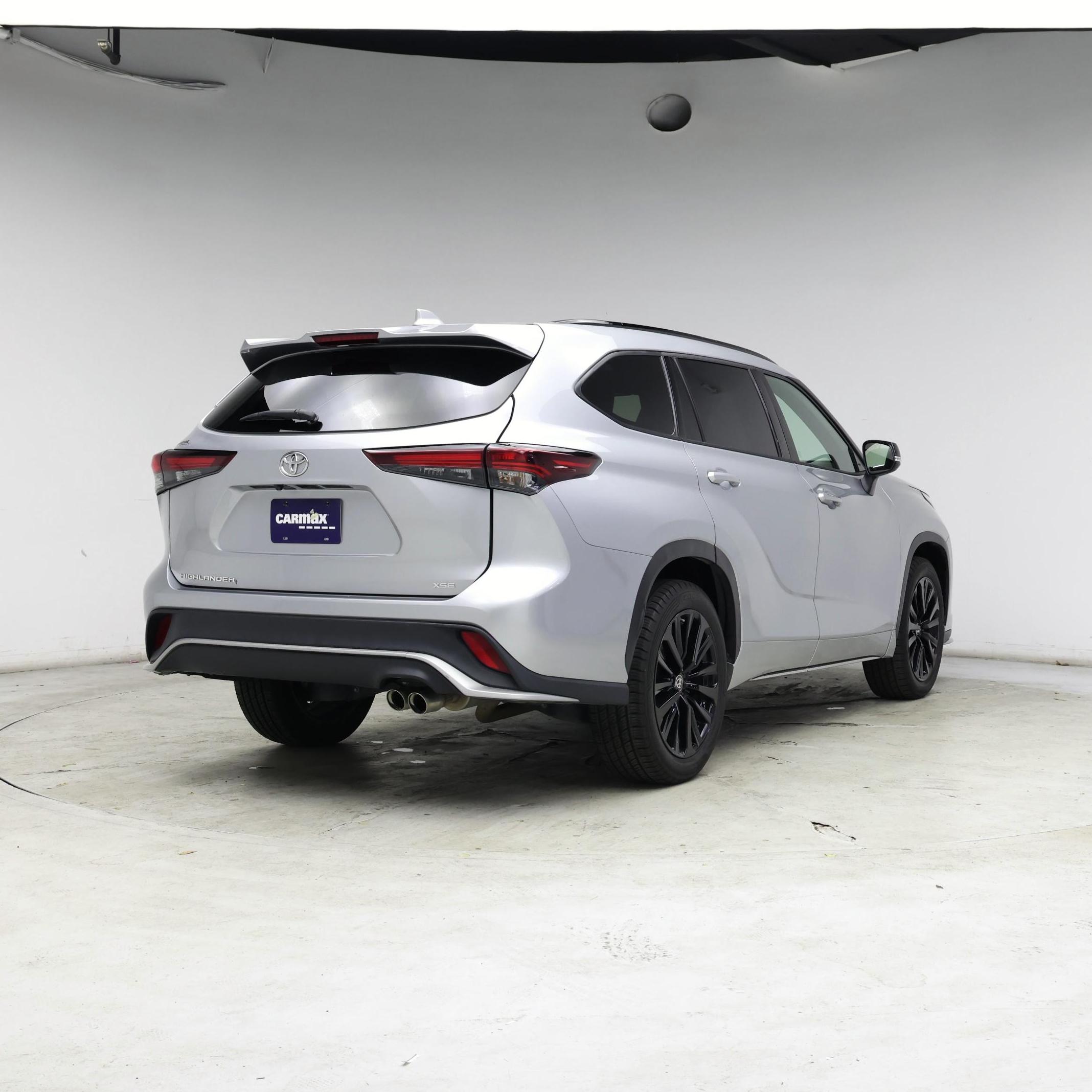 Thumbnail: 2024 Toyota Highlander - 8