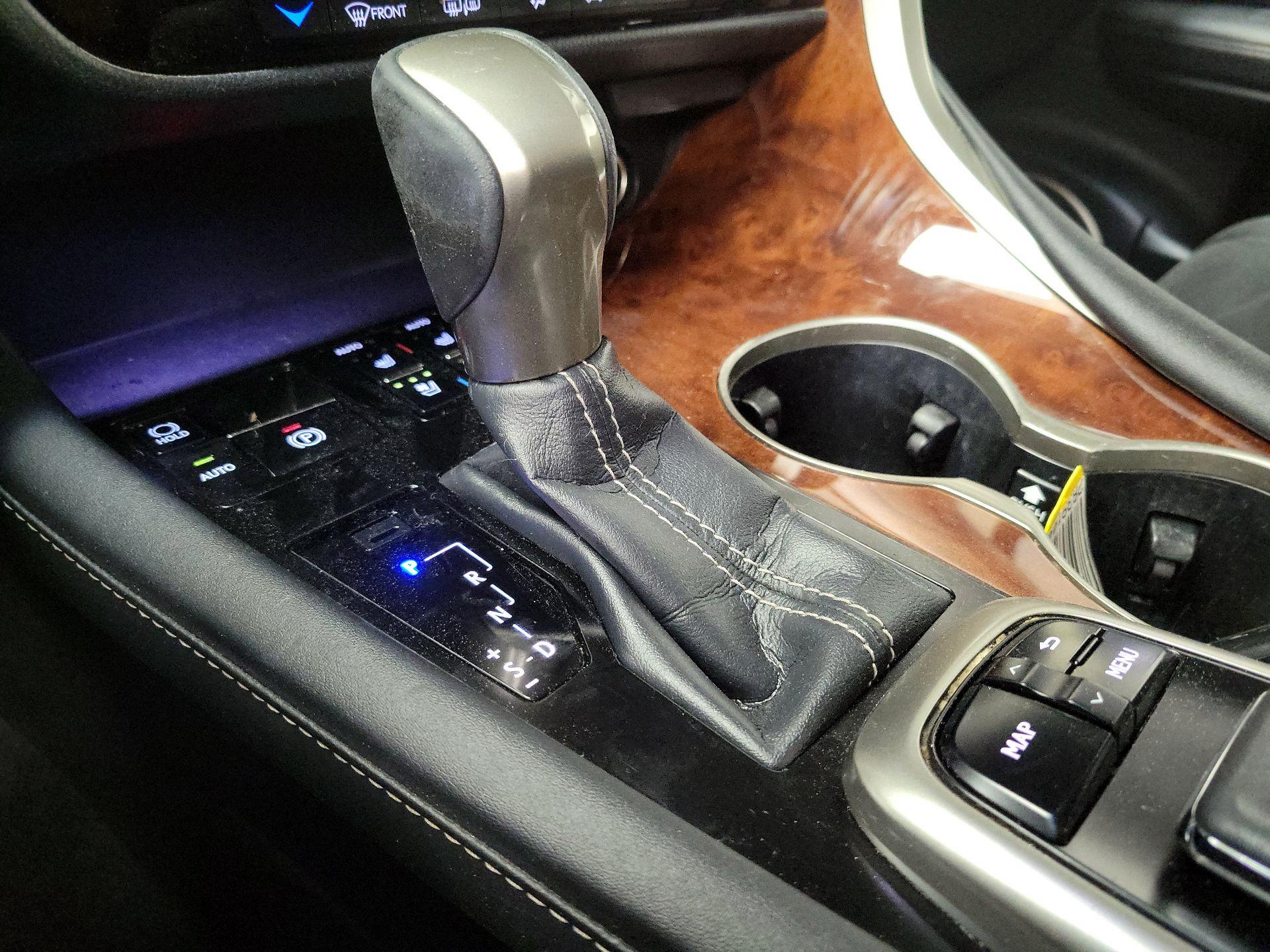 Thumbnail: 2018 Lexus RX - 18