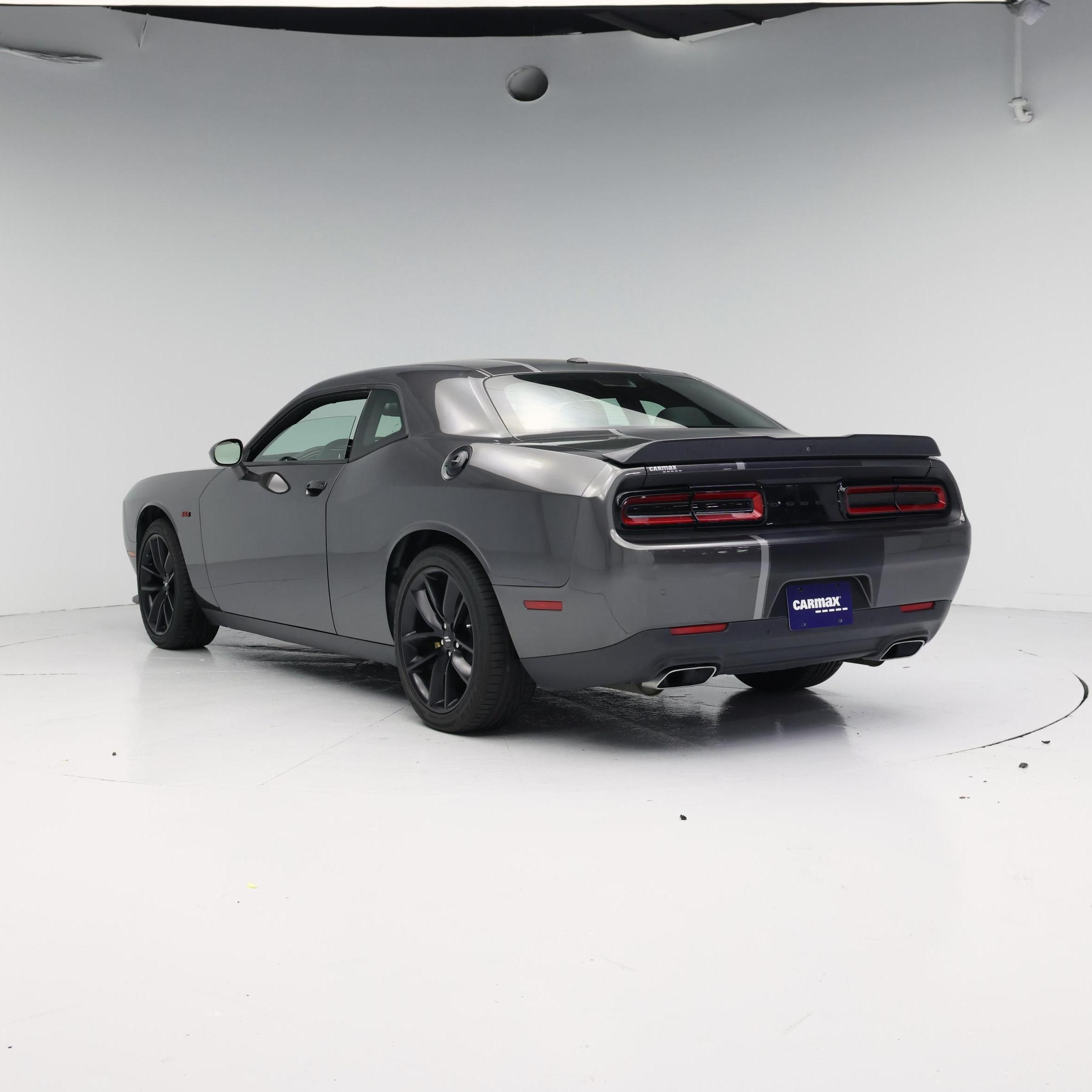 Thumbnail: 2019 Dodge Challenger - 2