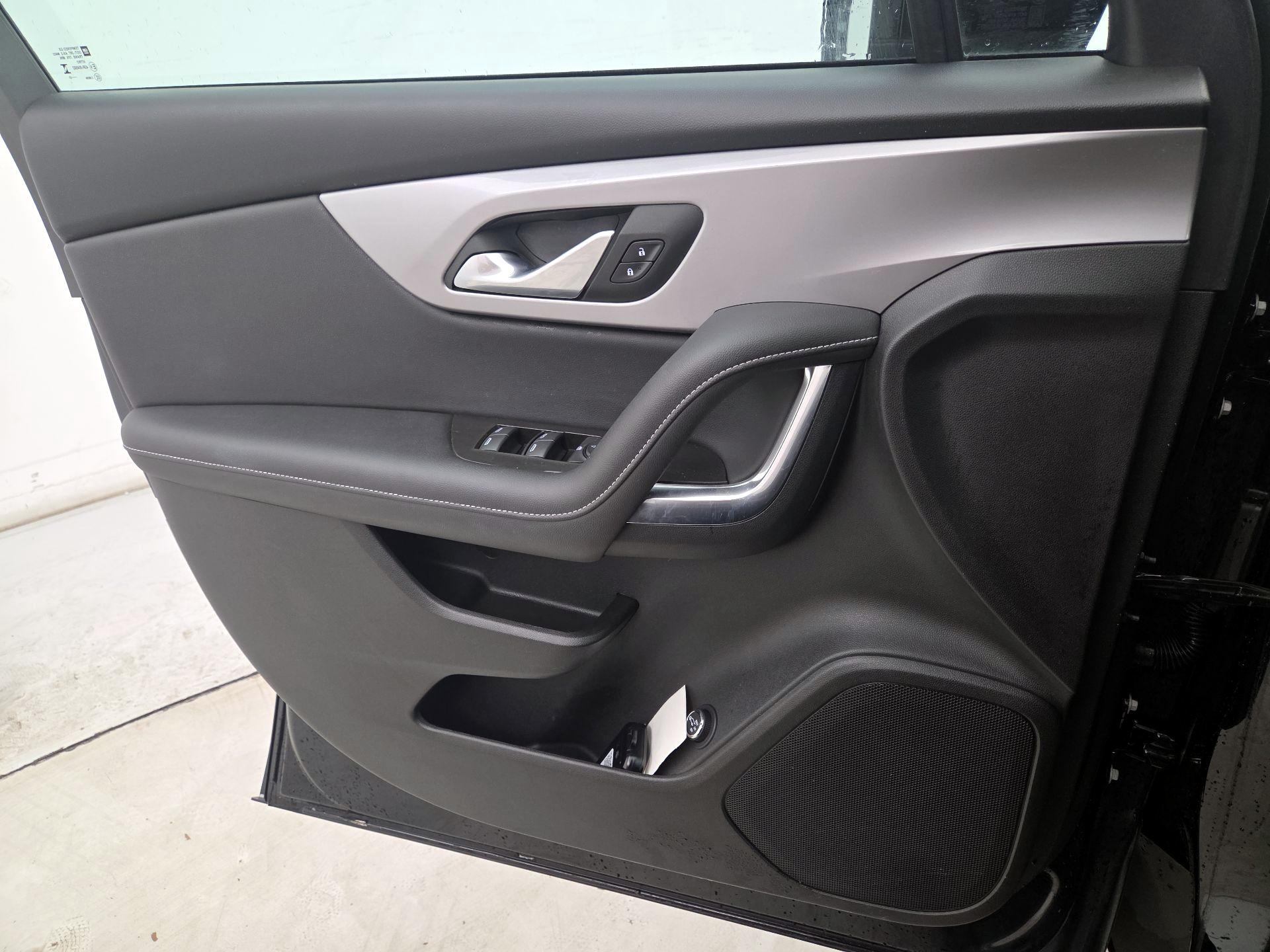 Thumbnail: 2023 Chevrolet Blazer - 12