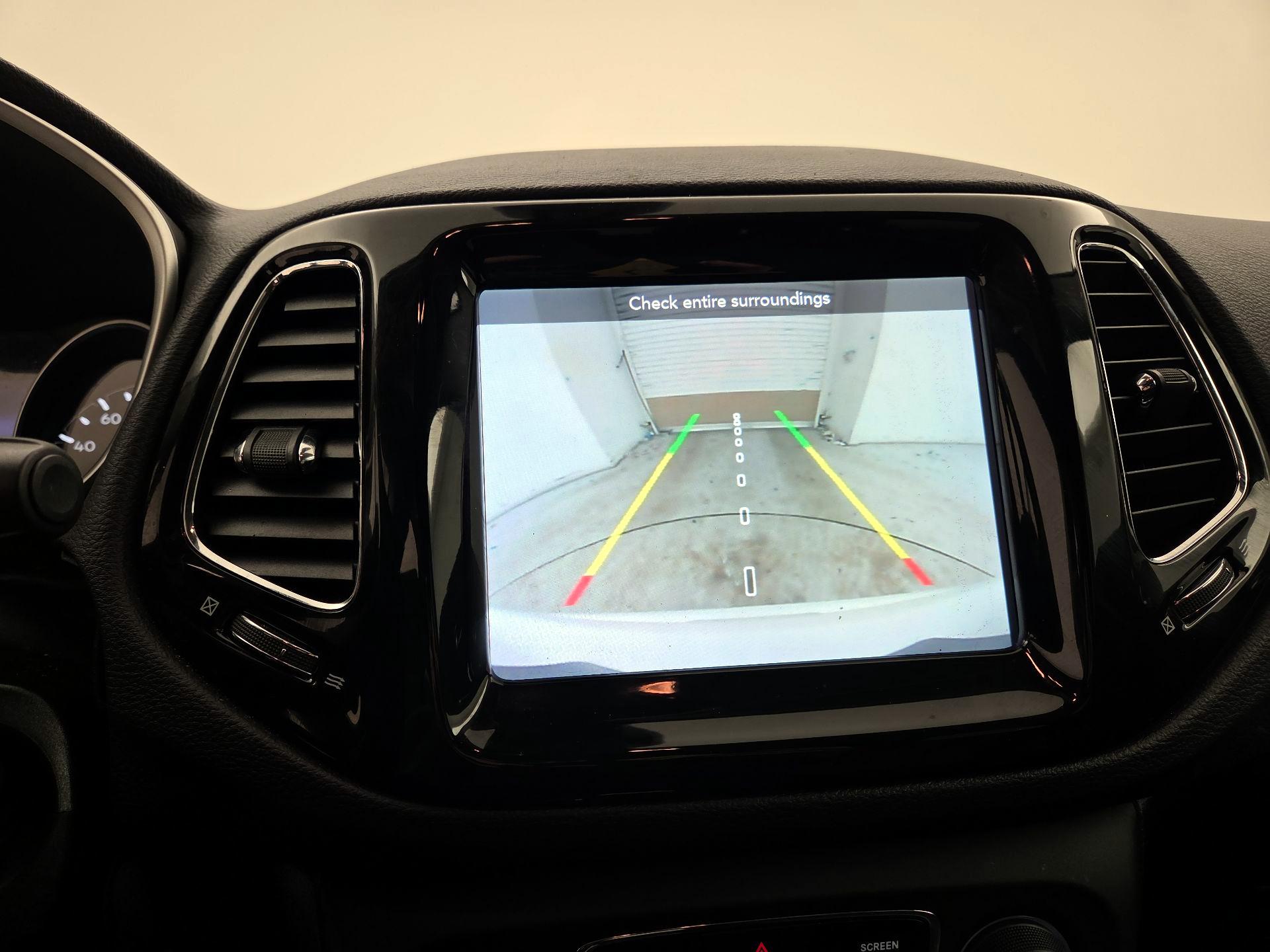 Thumbnail: 2020 Jeep Compass - 14