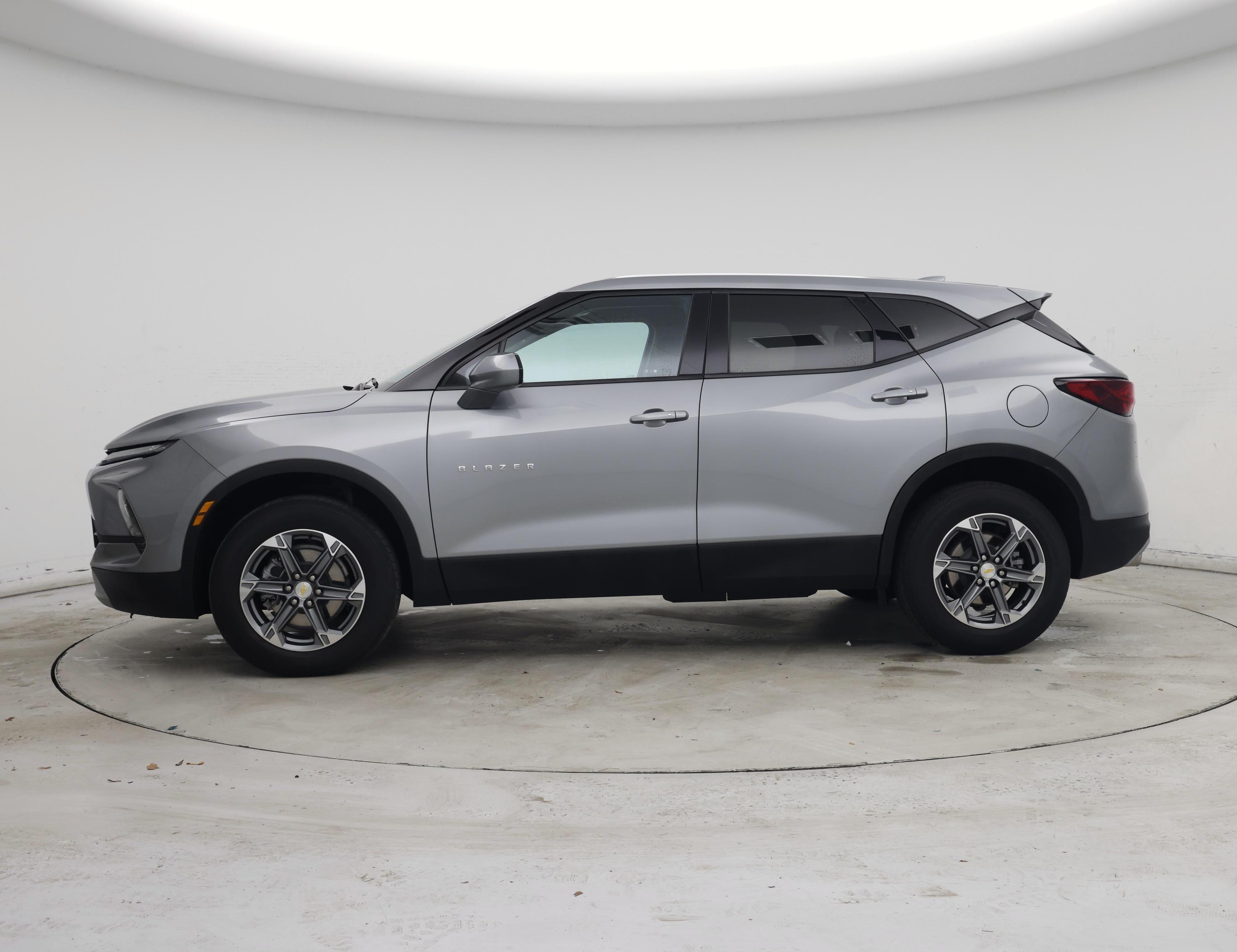 Thumbnail: 2023 Chevrolet Blazer - 3