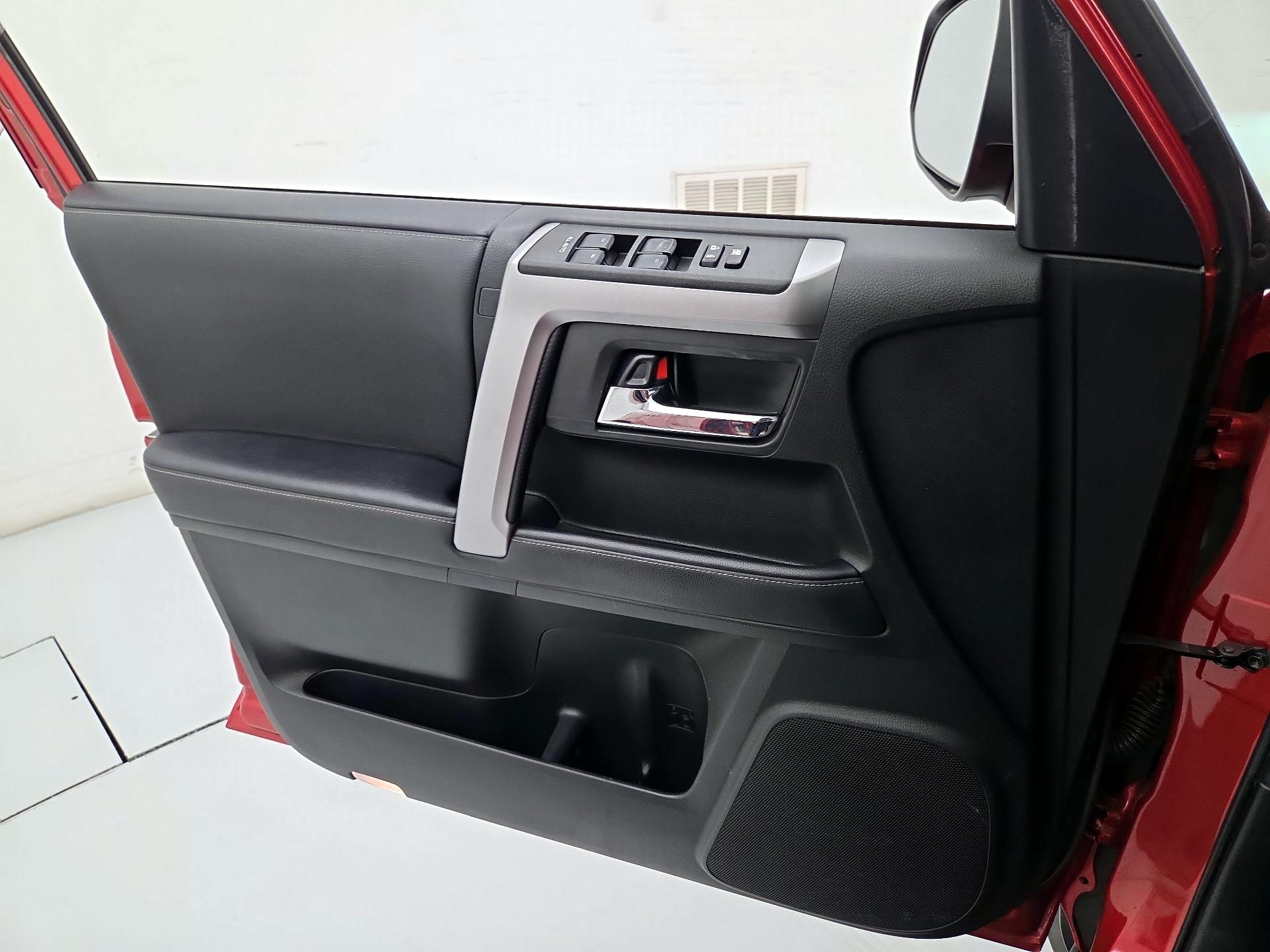 Thumbnail: 2022 Toyota 4Runner - 12