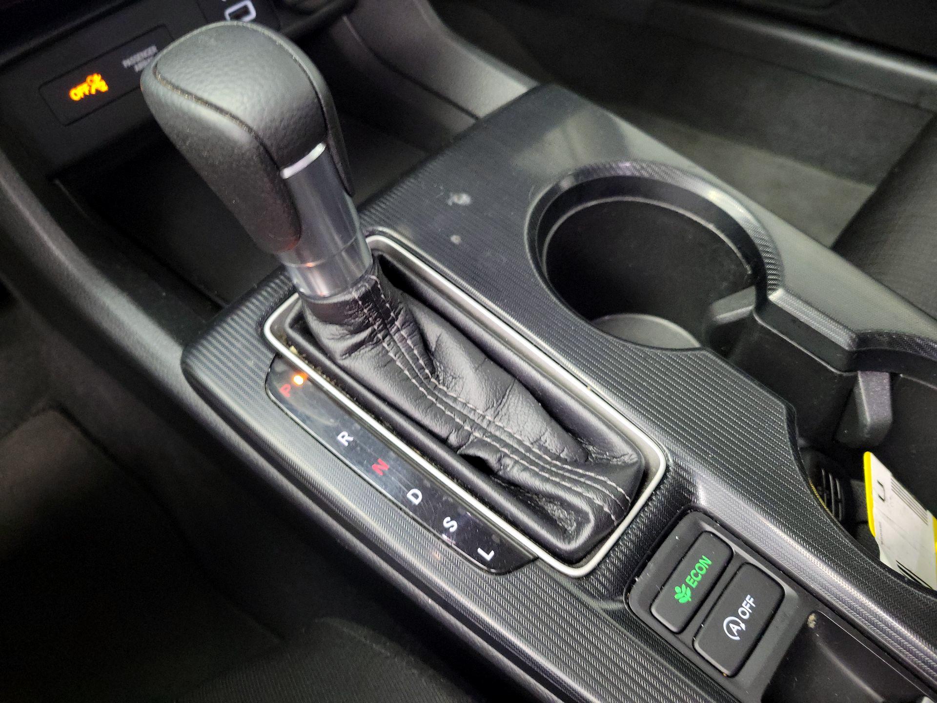 Thumbnail: 2022 Honda Civic - 17