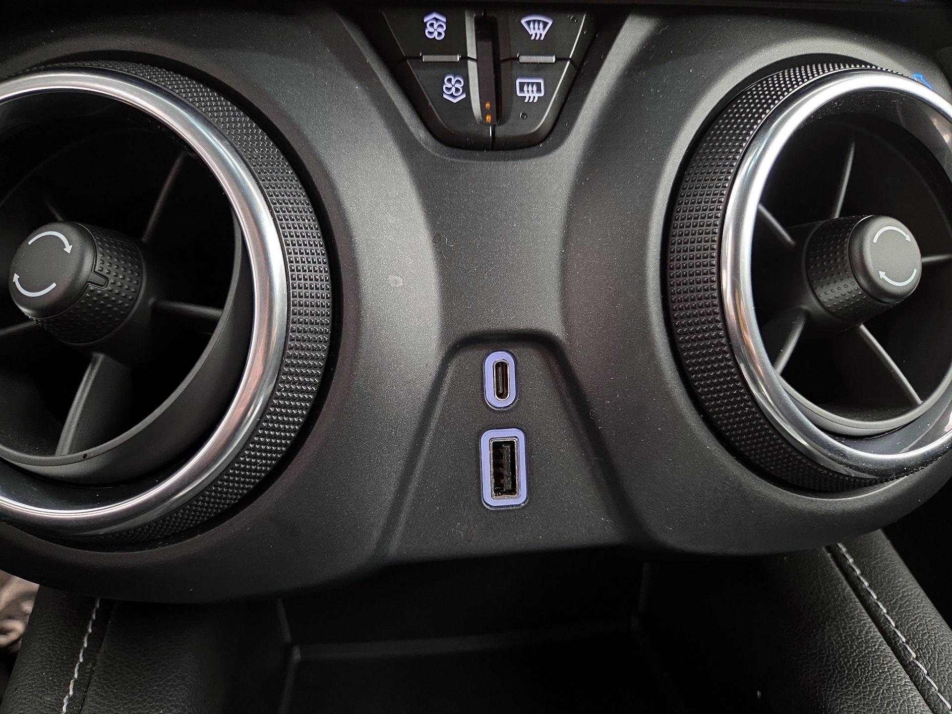 Thumbnail: 2023 Chevrolet Blazer - 18