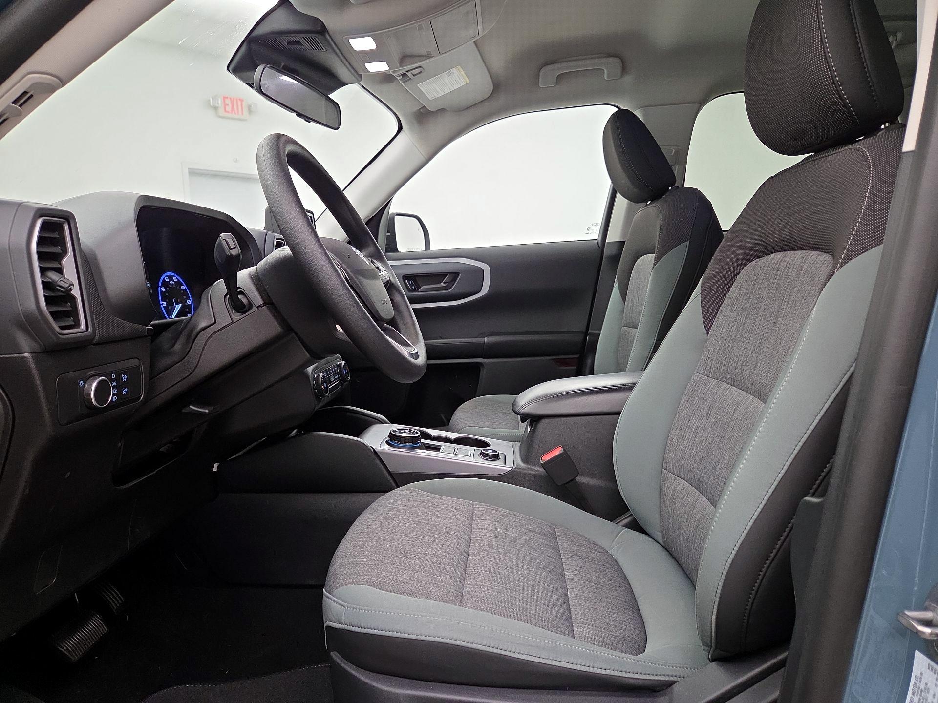 Thumbnail: 2022 Ford Bronco Sport - 11