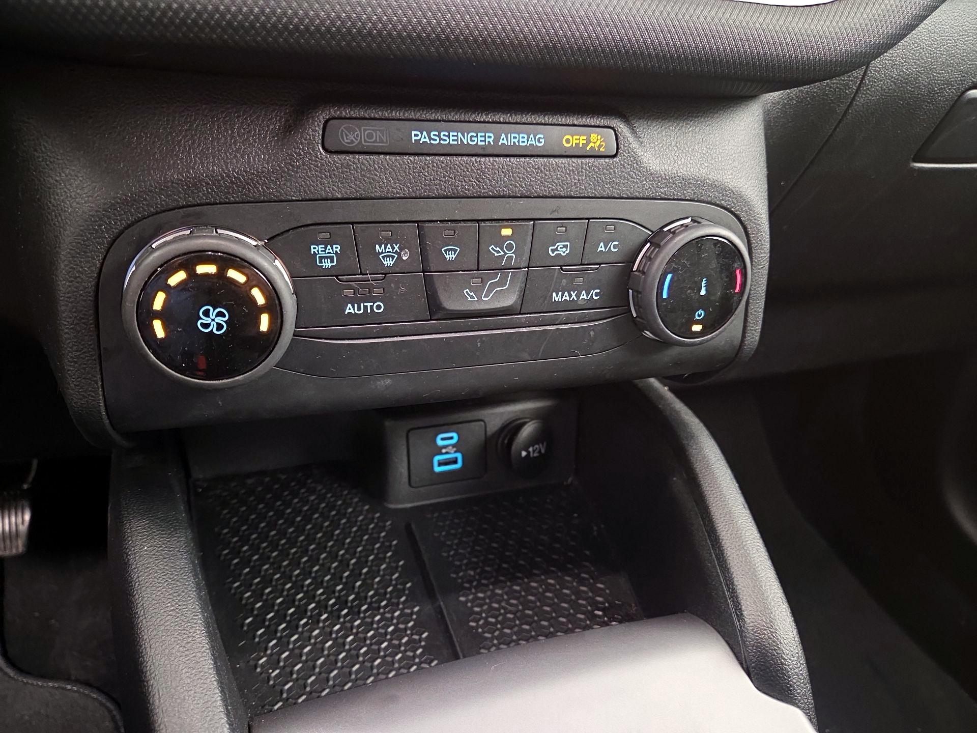 Thumbnail: 2022 Ford Bronco Sport - 16