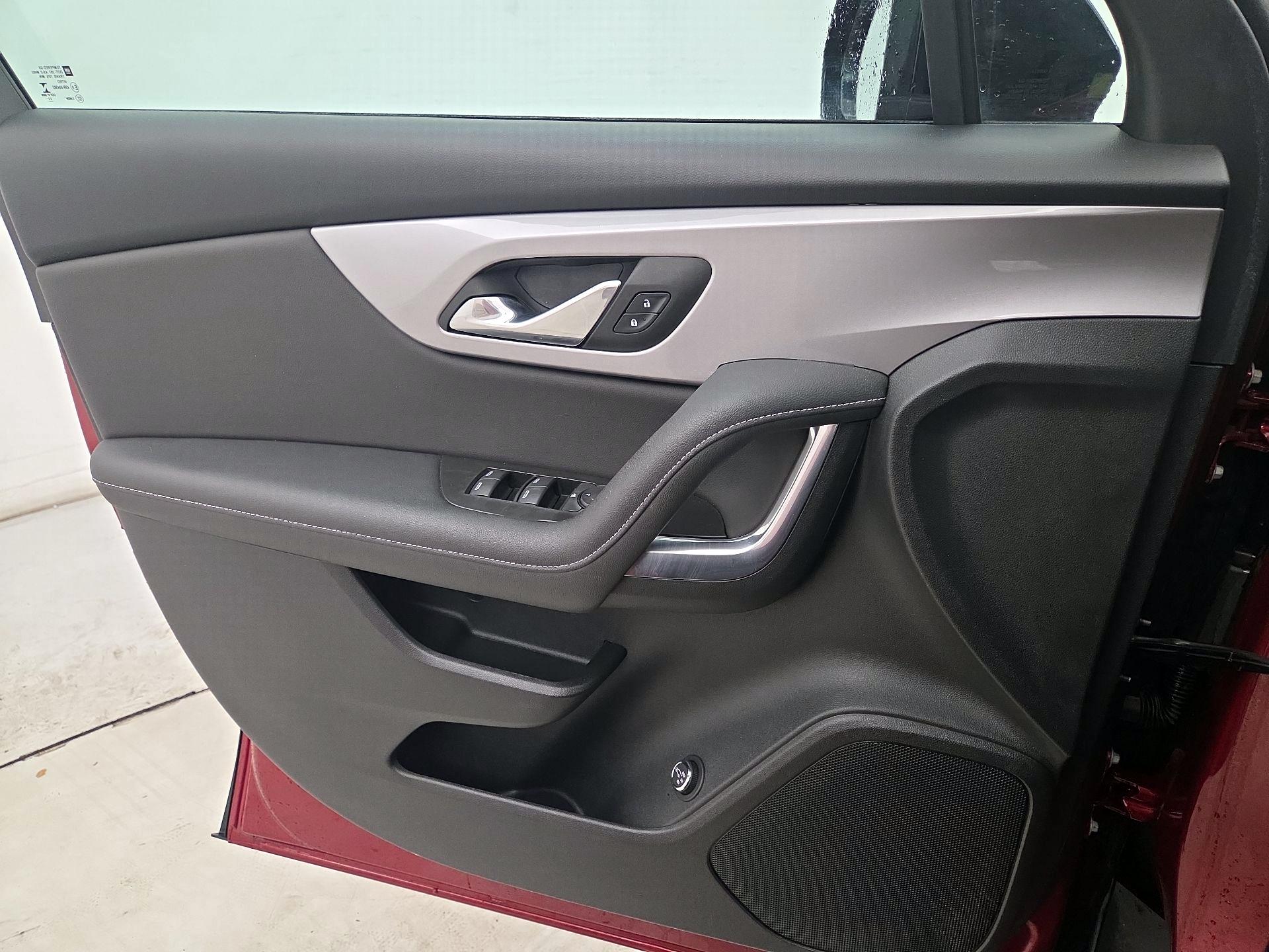 Thumbnail: 2023 Chevrolet Blazer - 12