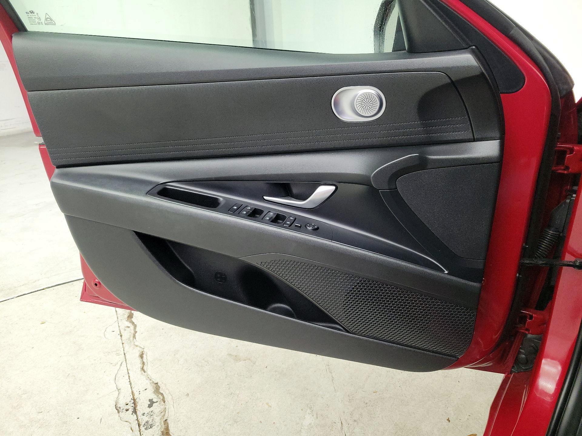 Thumbnail: 2023 Hyundai Elantra - 12