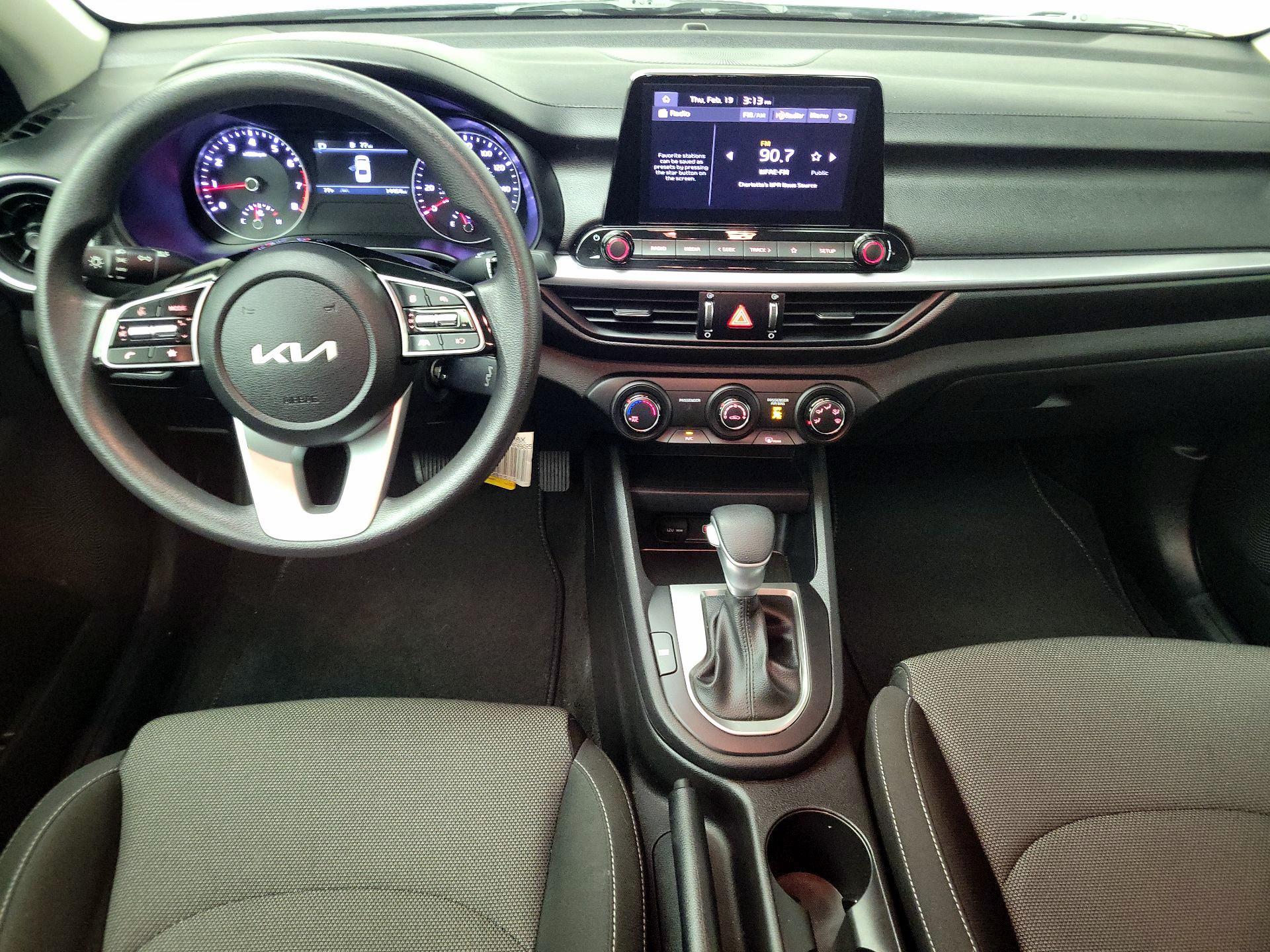 Thumbnail: 2022 Kia Forte - 9