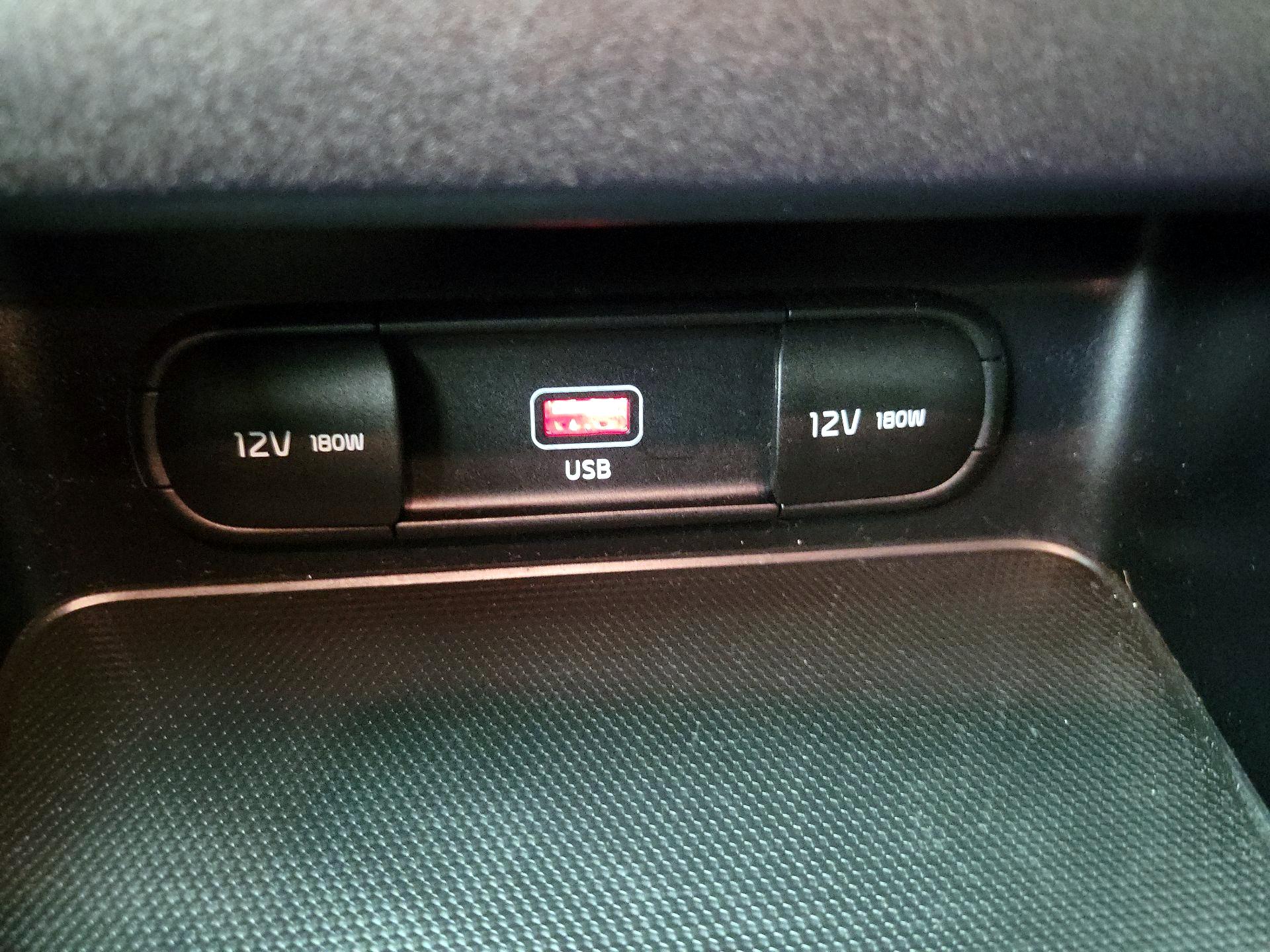 Thumbnail: 2022 Kia Forte - 18