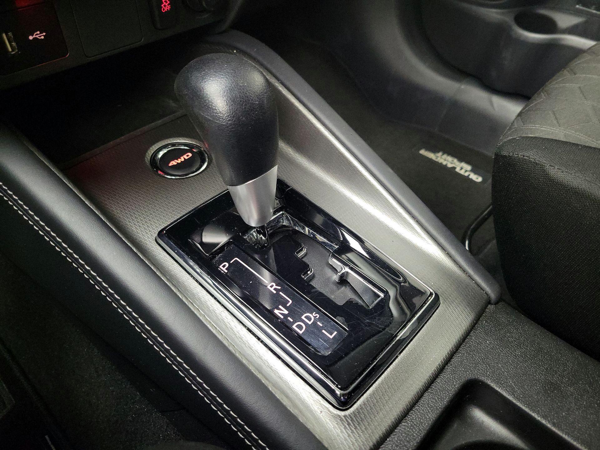 Thumbnail: 2025 Mitsubishi Outlander Sport - 17