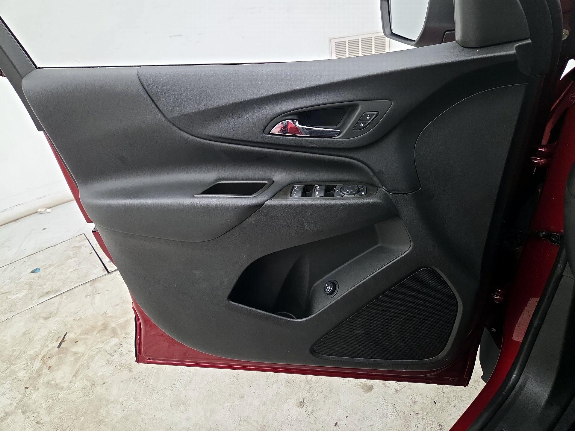 Thumbnail: 2023 Chevrolet Equinox - 12