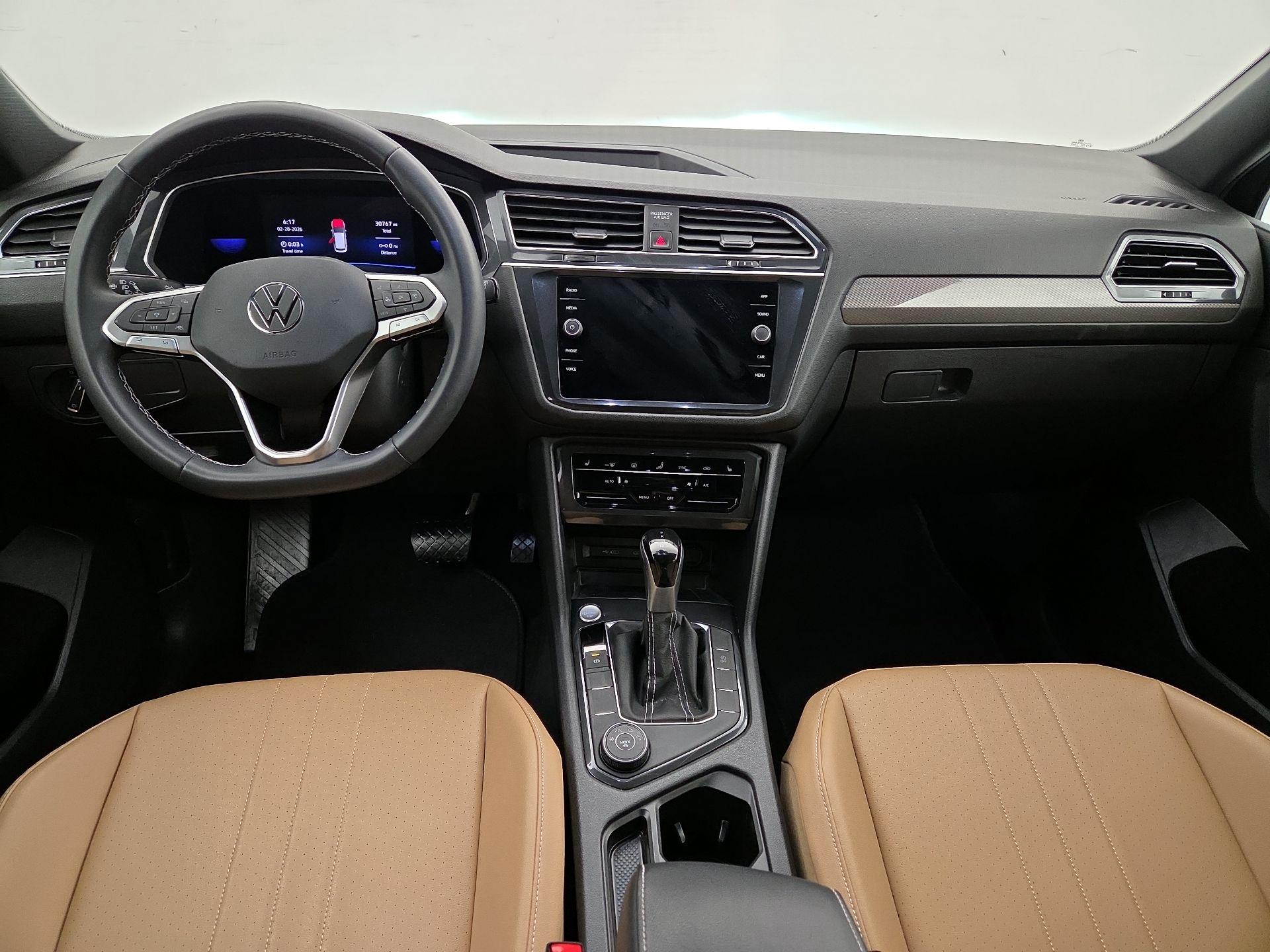 Thumbnail: 2022 Volkswagen Tiguan - 9