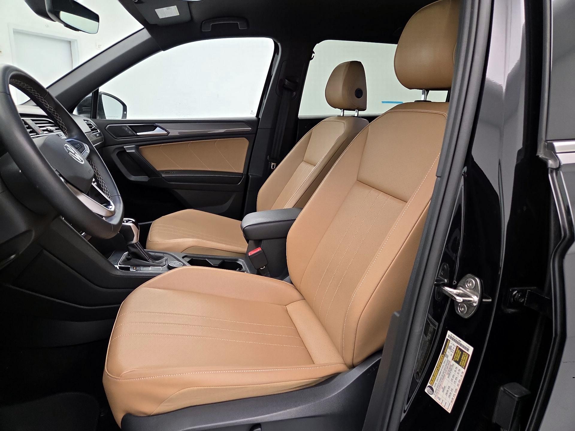 Thumbnail: 2022 Volkswagen Tiguan - 11