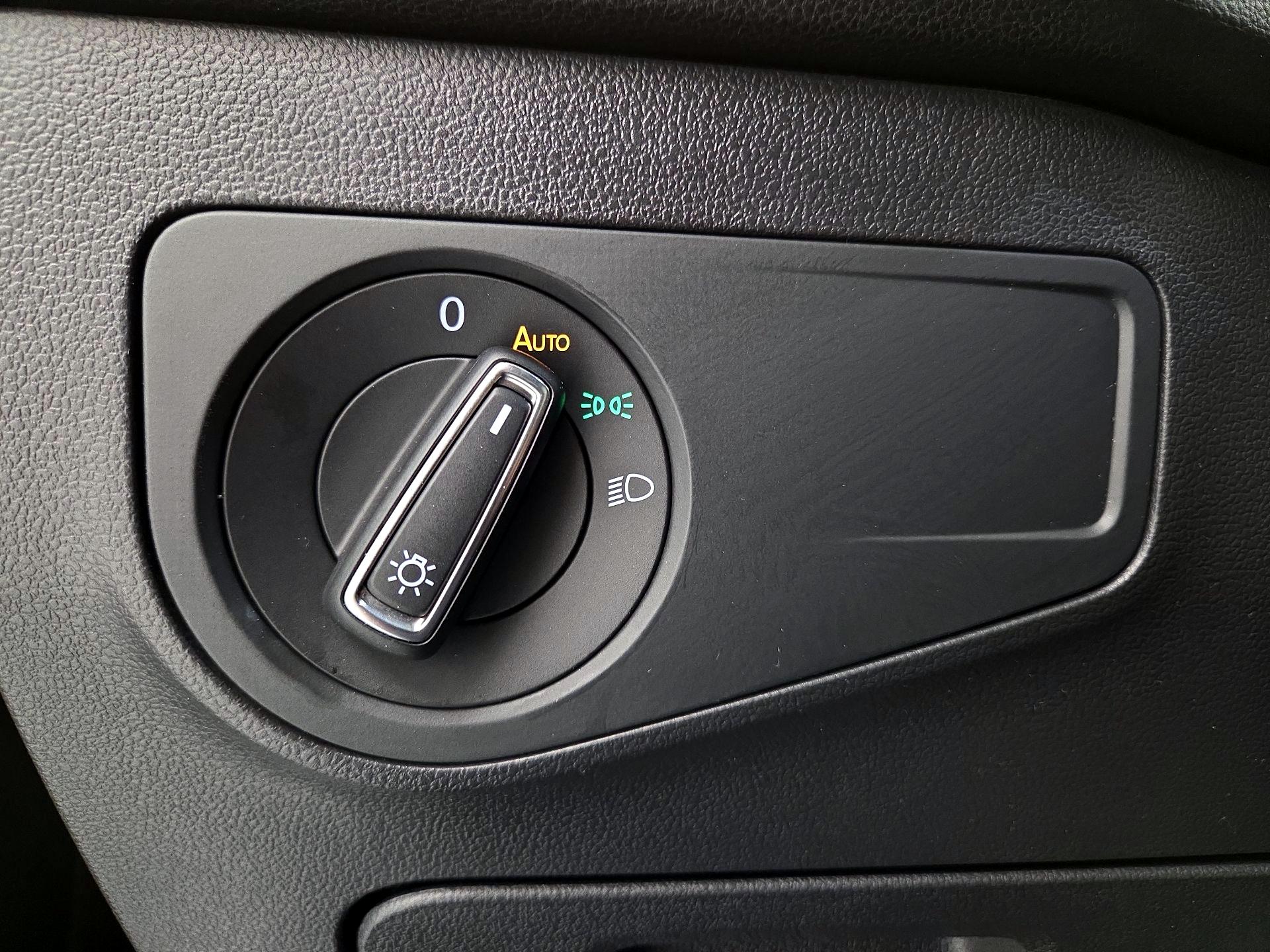 Thumbnail: 2022 Volkswagen Tiguan - 13