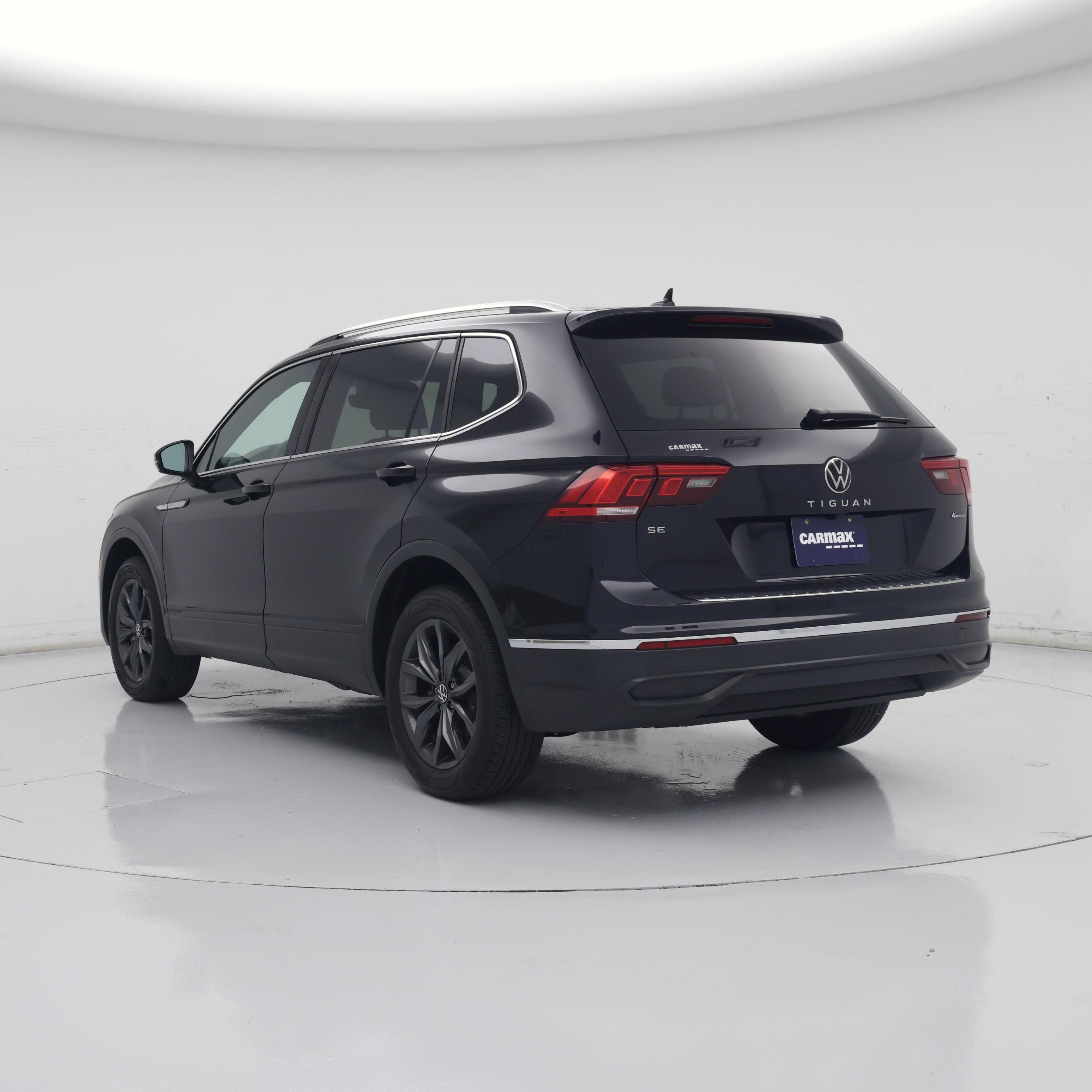 Thumbnail: 2022 Volkswagen Tiguan - 2