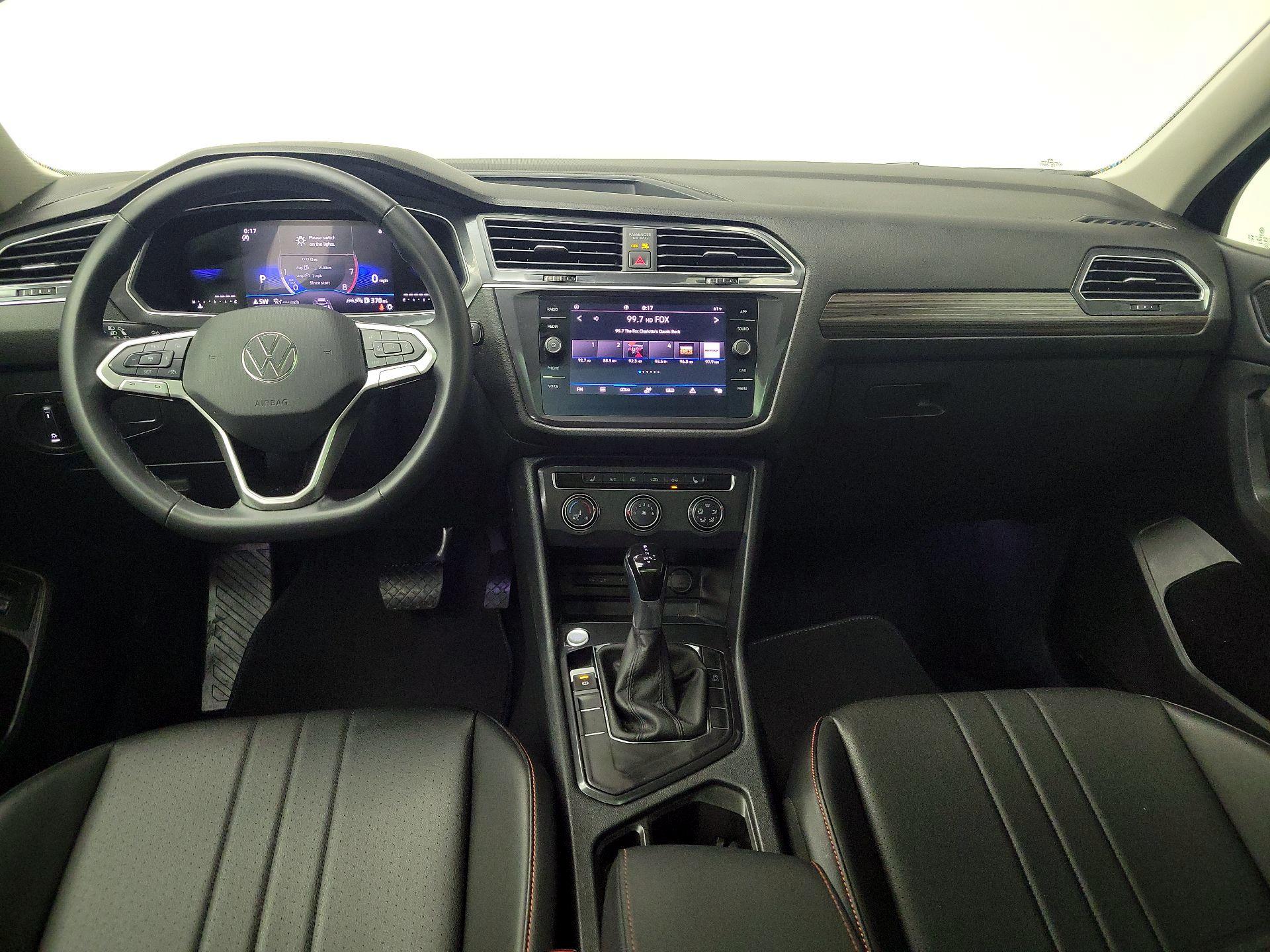 Thumbnail: 2024 Volkswagen Tiguan - 9