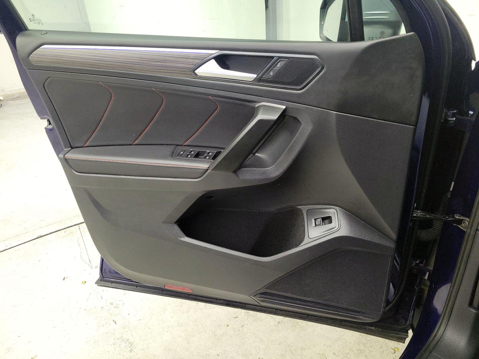 Thumbnail: 2024 Volkswagen Tiguan - 12