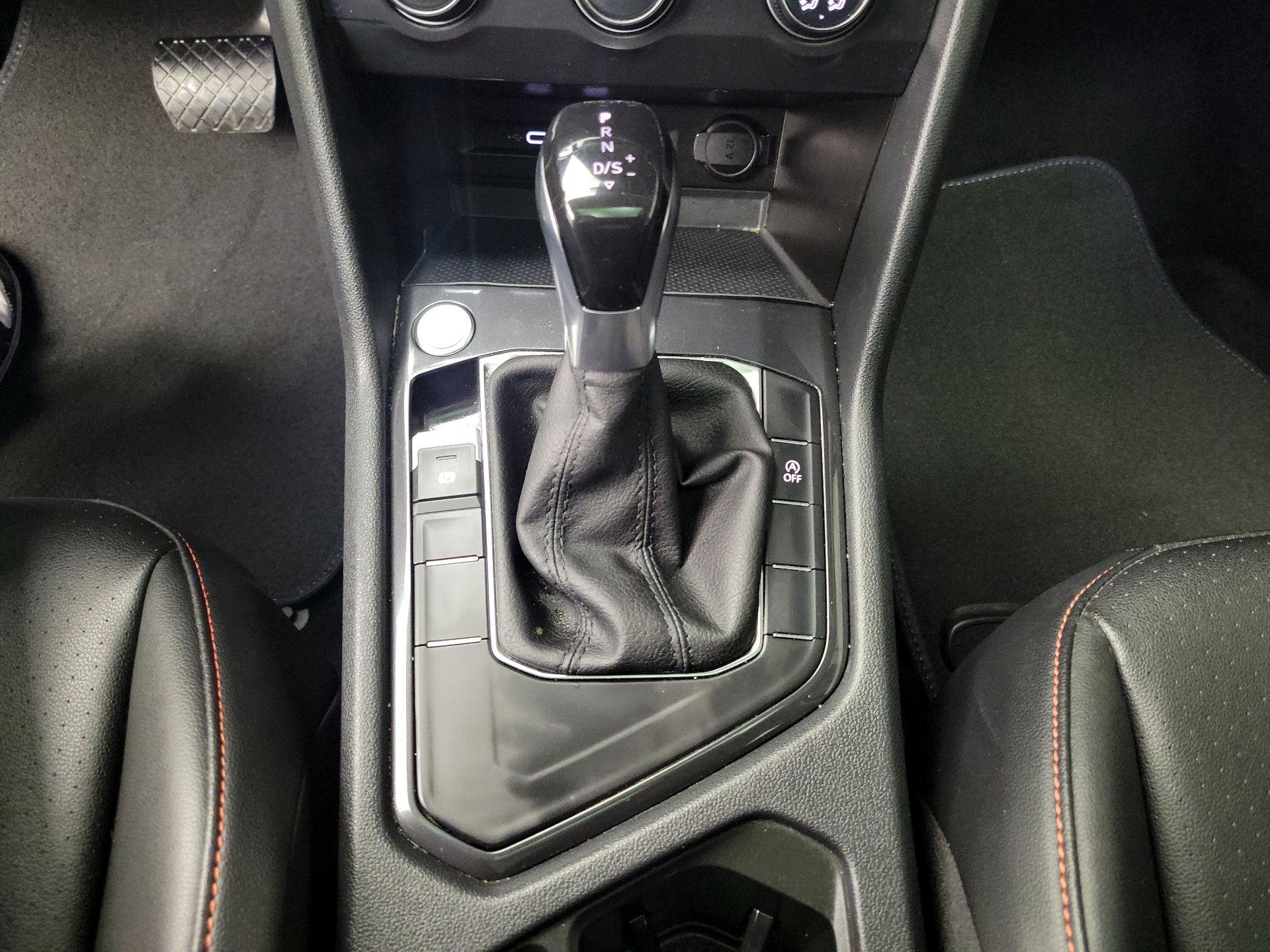 Thumbnail: 2024 Volkswagen Tiguan - 17