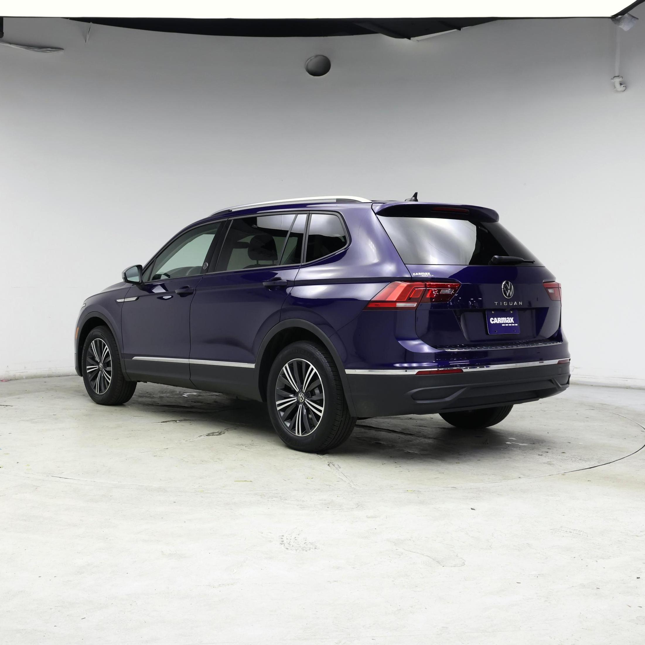 Thumbnail: 2024 Volkswagen Tiguan - 2