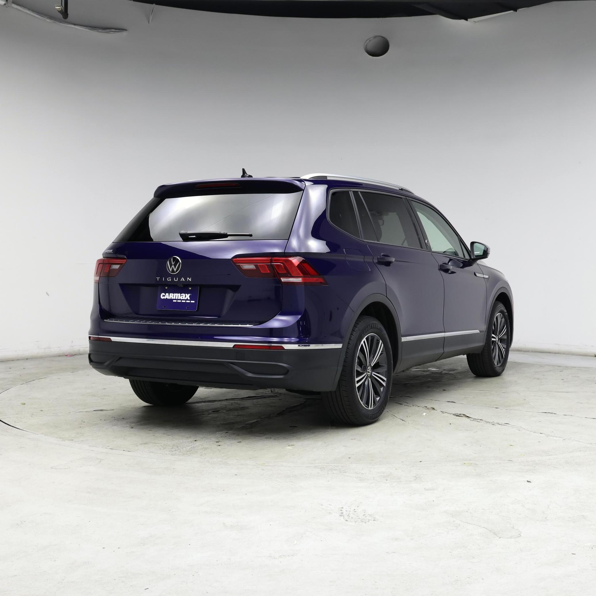 Thumbnail: 2024 Volkswagen Tiguan - 8