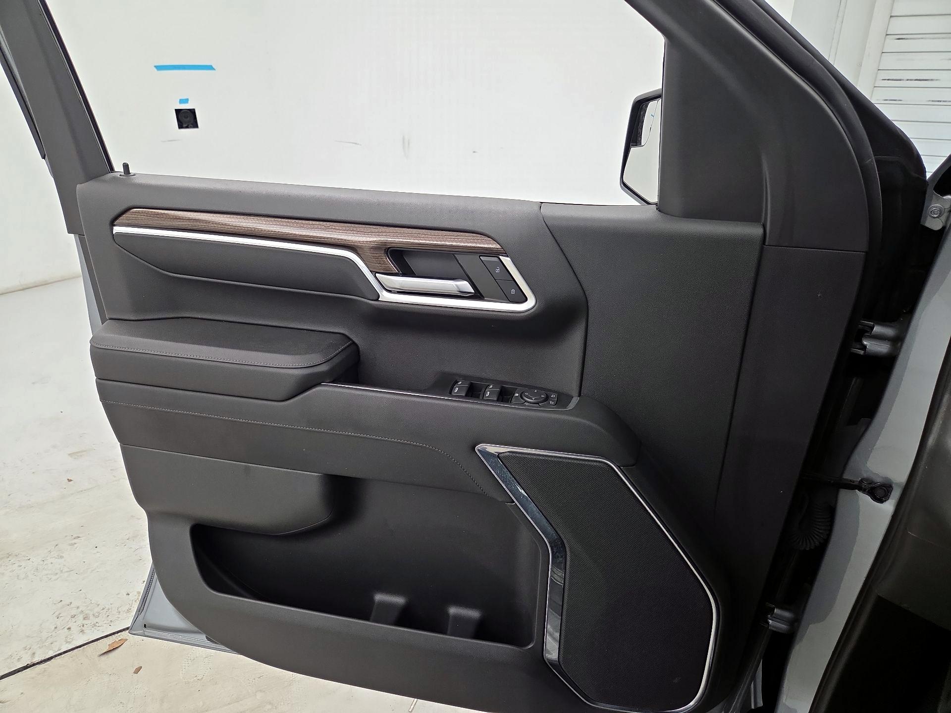 Thumbnail: 2023 Chevrolet Silverado 1500 - 12