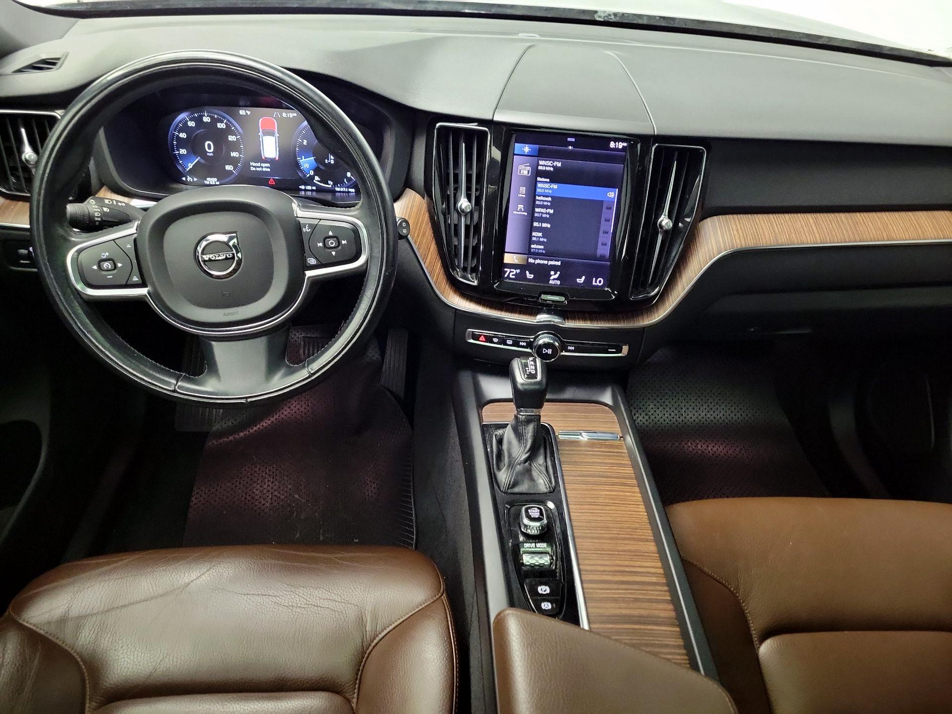 Thumbnail: 2021 Volvo XC60 - 9