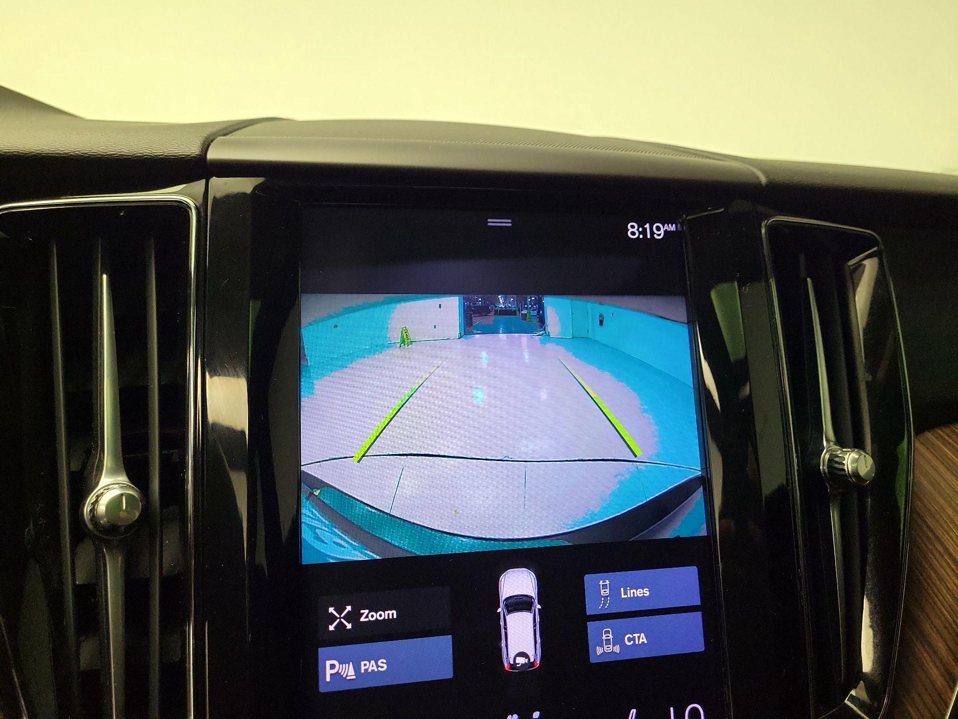 Thumbnail: 2021 Volvo XC60 - 13