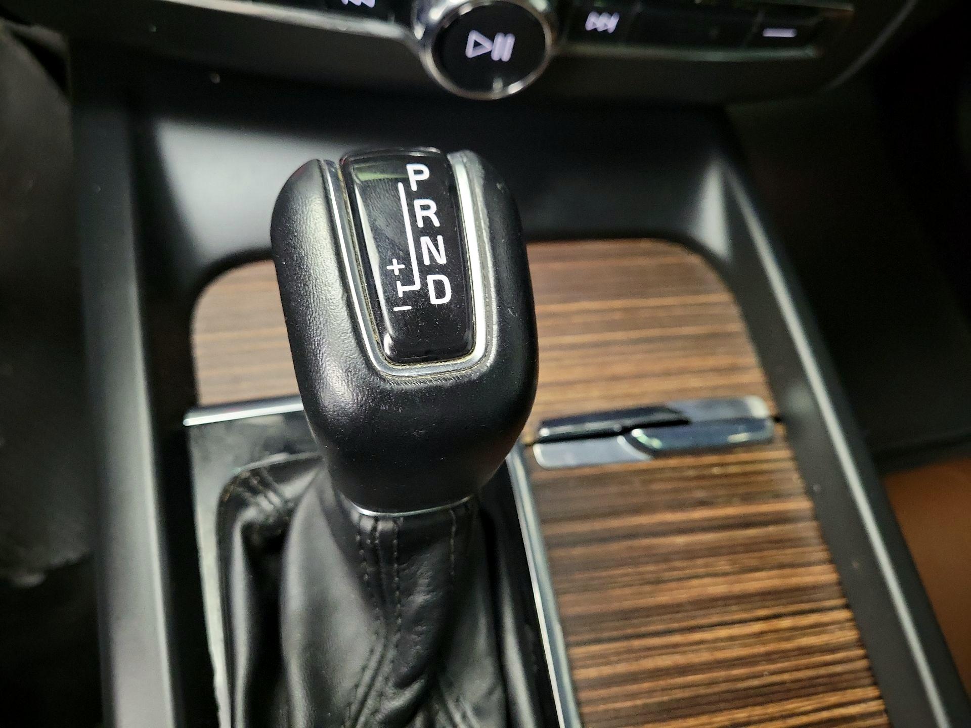 Thumbnail: 2021 Volvo XC60 - 16