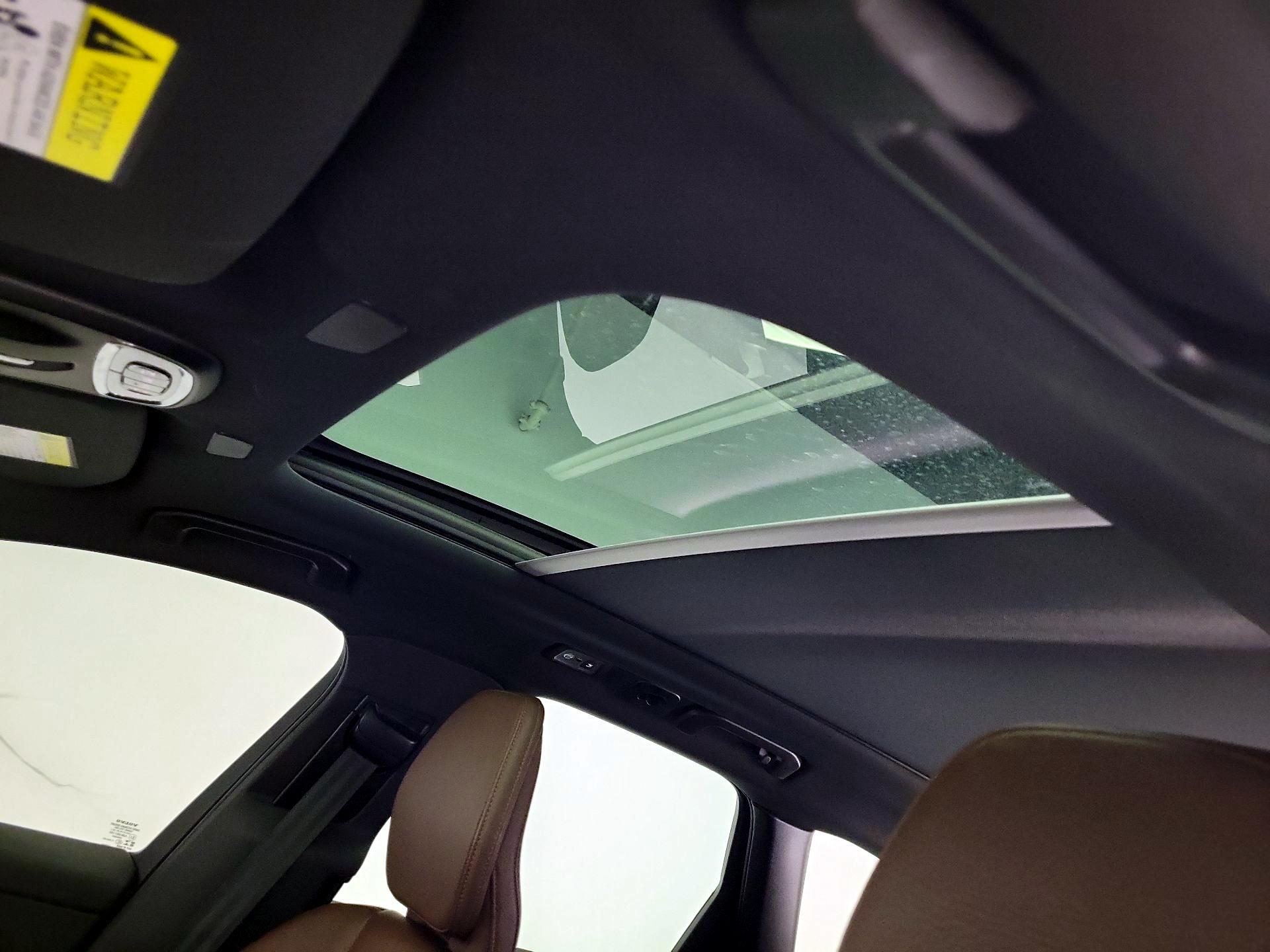 Thumbnail: 2021 Volvo XC60 - 18