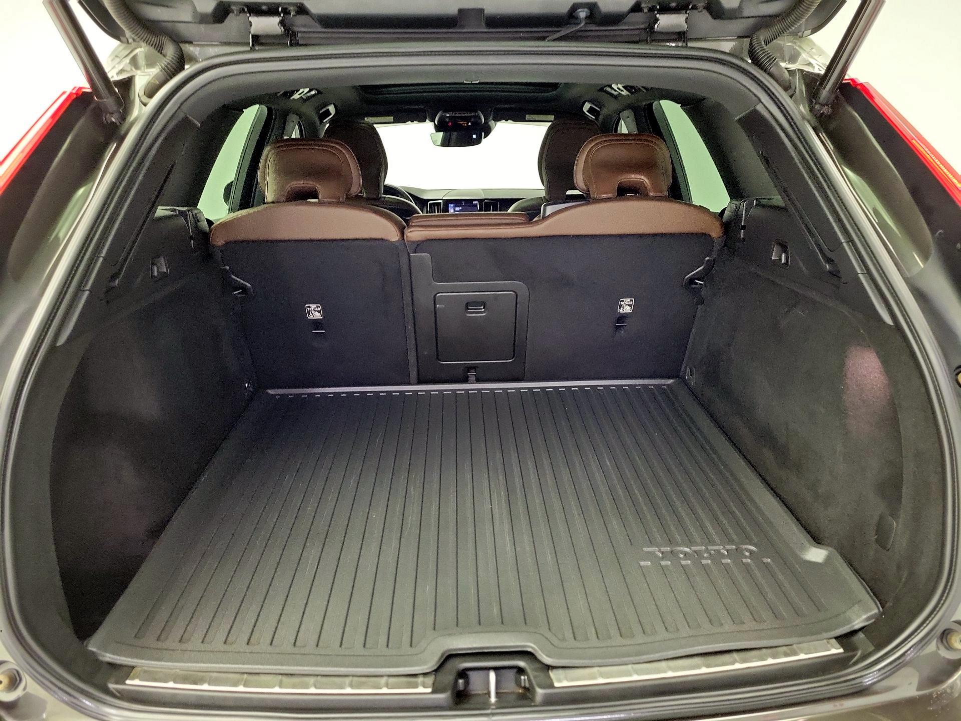 Thumbnail: 2021 Volvo XC60 - 20