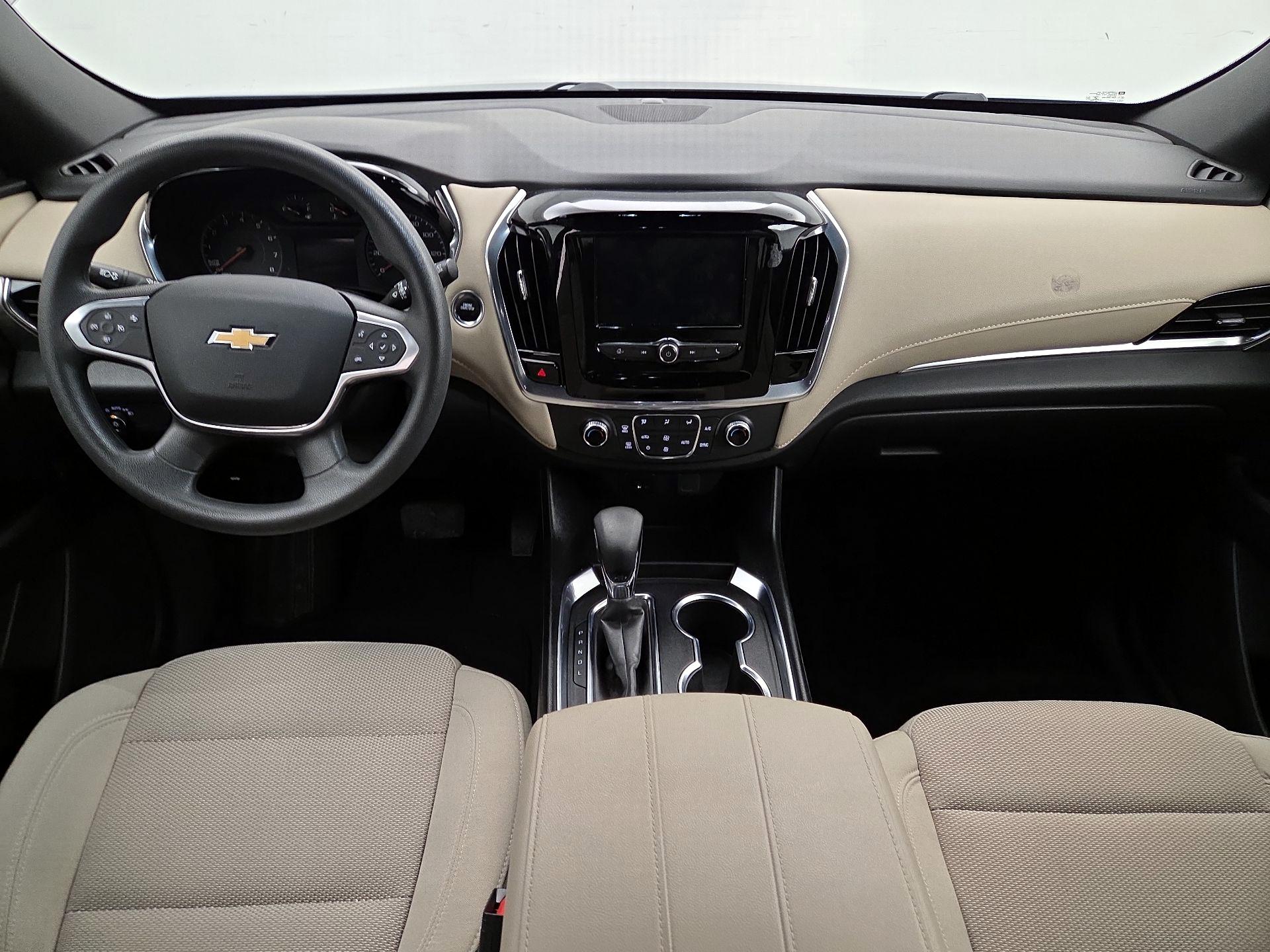 Thumbnail: 2023 Chevrolet Traverse - 9