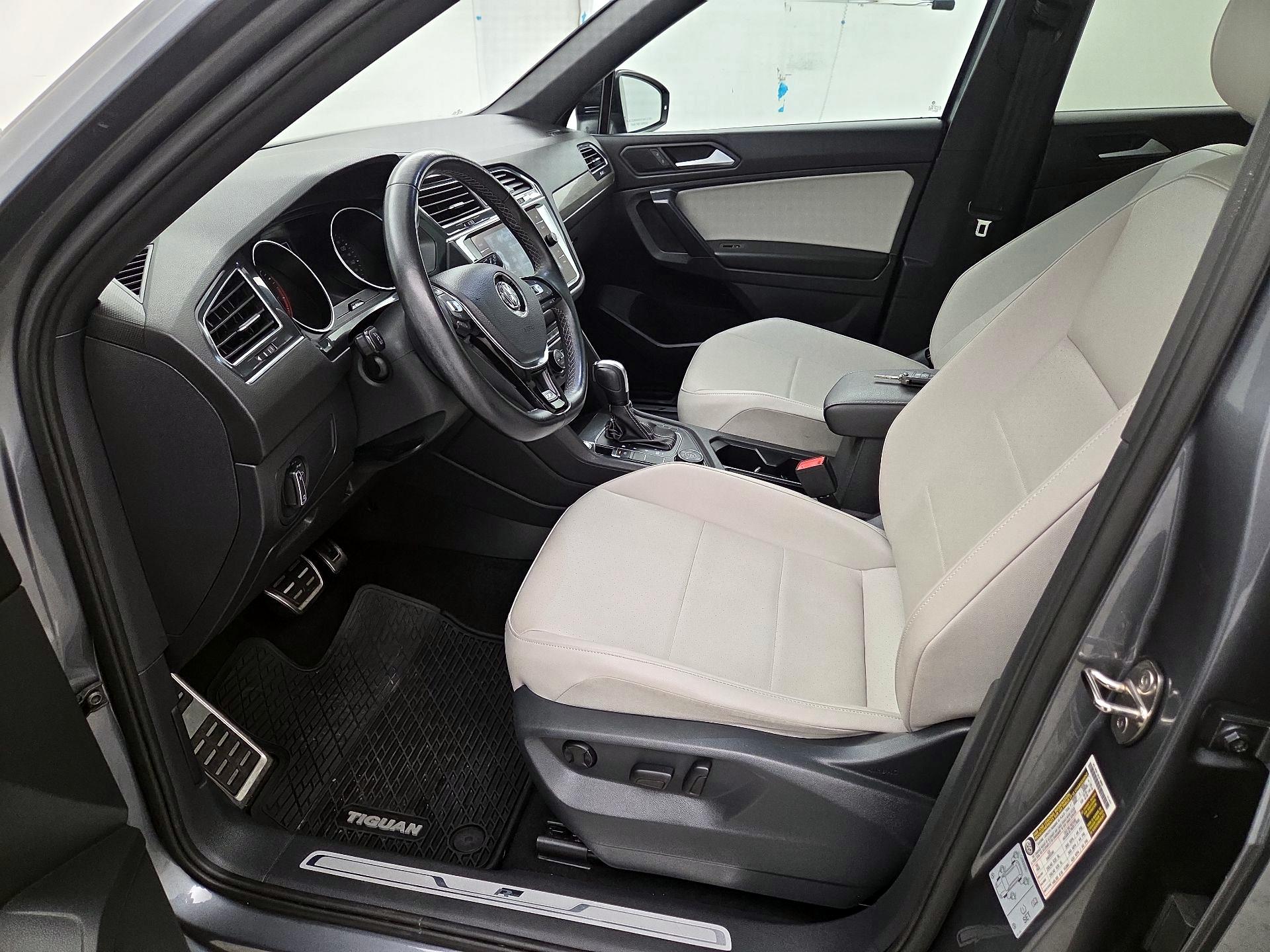 Thumbnail: 2021 Volkswagen Tiguan - 11