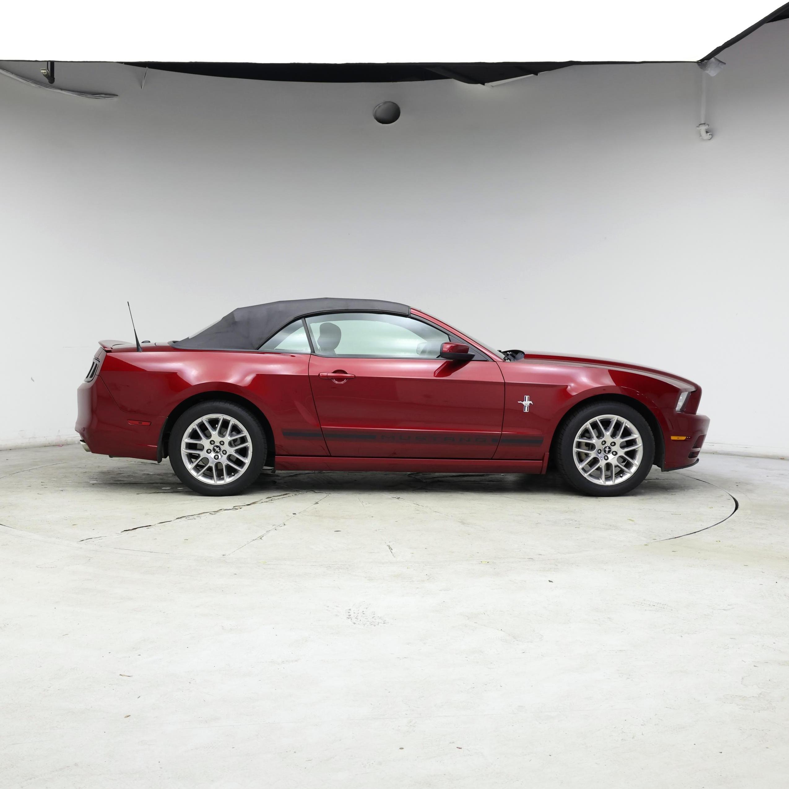 Thumbnail: 2014 Ford Mustang - 7