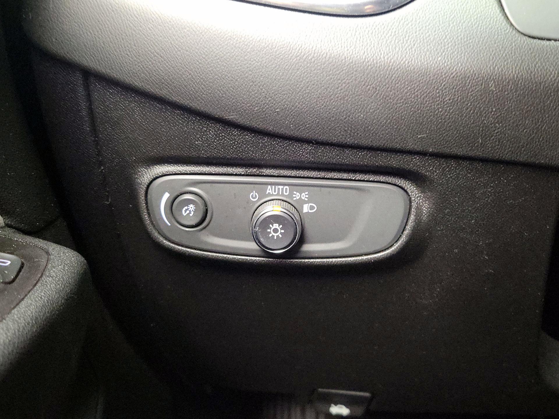 Thumbnail: 2018 Chevrolet Equinox - 13