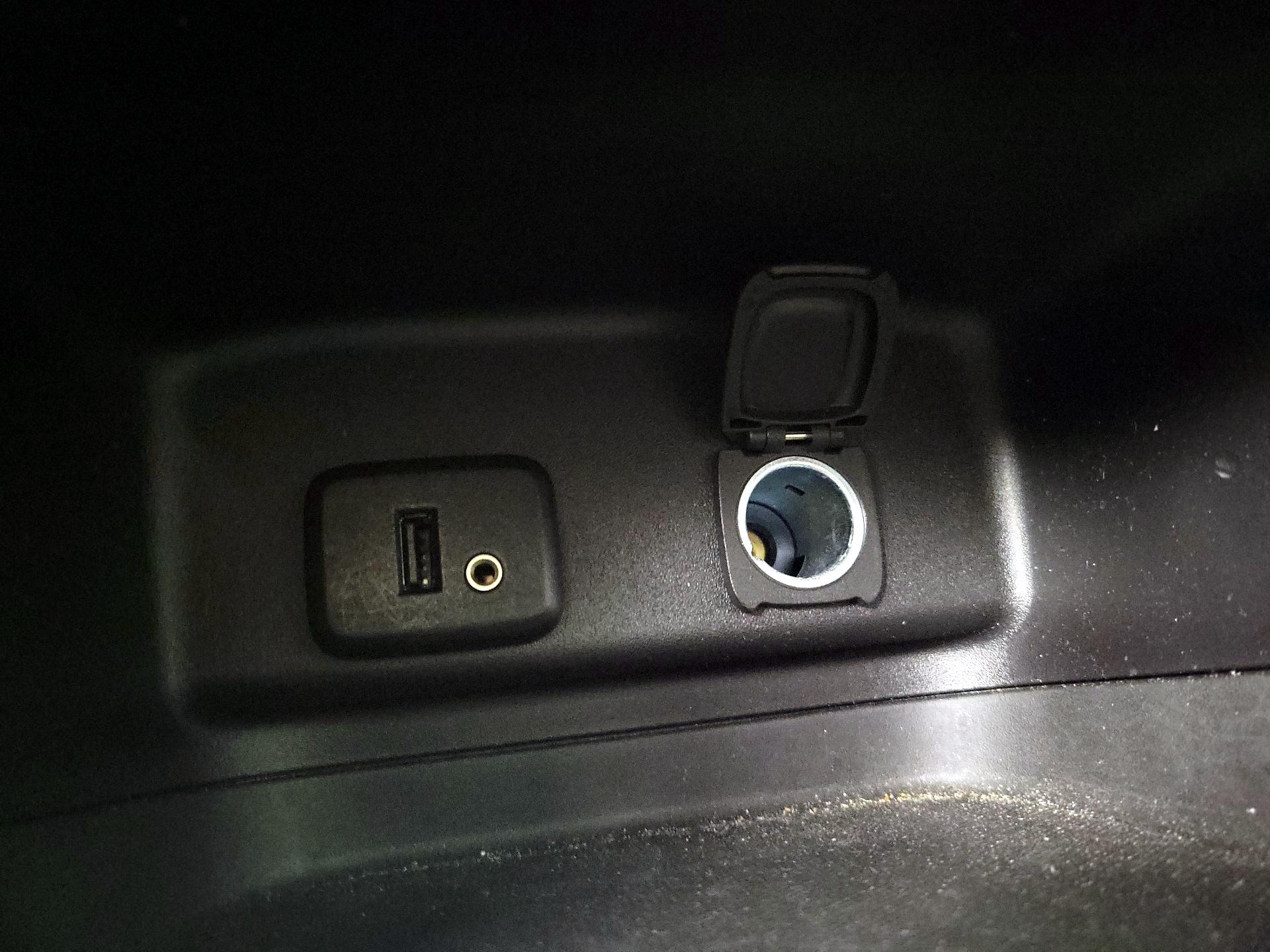 Thumbnail: 2018 Chevrolet Equinox - 18