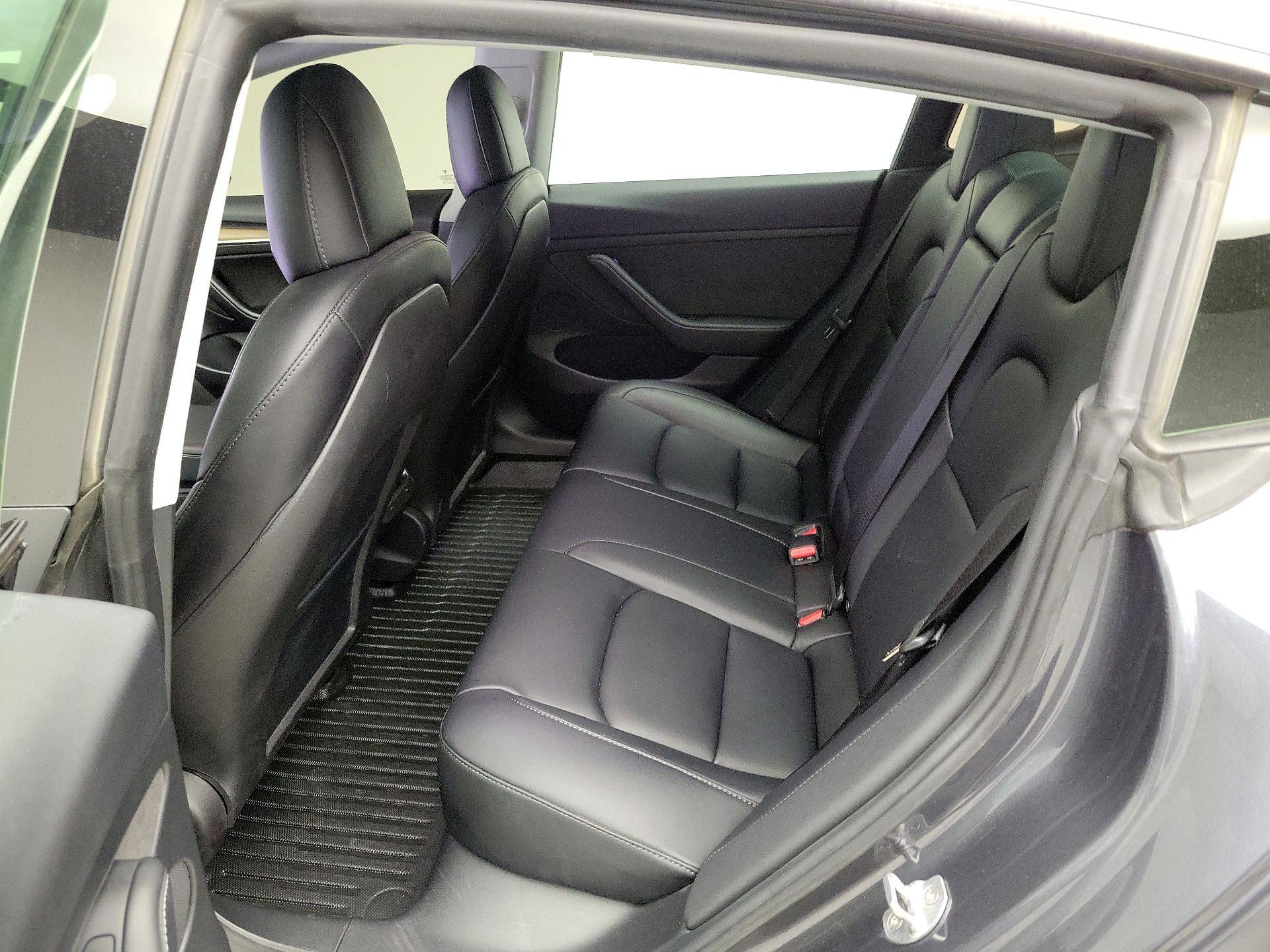 Thumbnail: 2023 Tesla Model 3 - 19