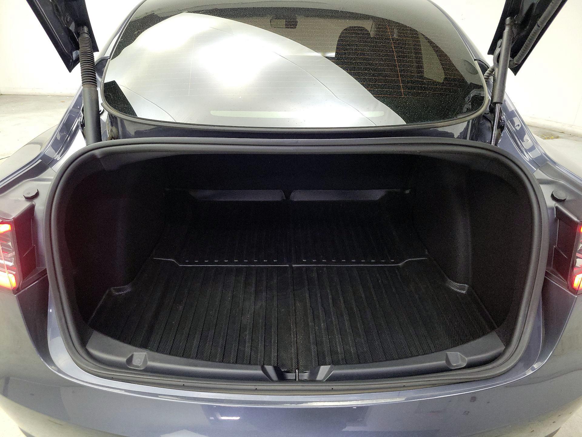 Thumbnail: 2023 Tesla Model 3 - 20