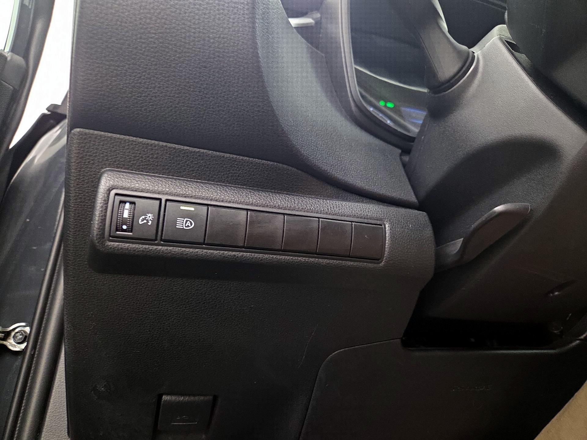 Thumbnail: 2024 Toyota Corolla - 13