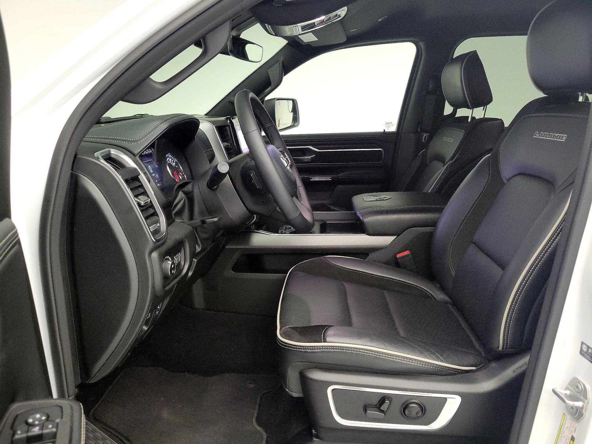 Thumbnail: 2025 RAM 1500 - 11