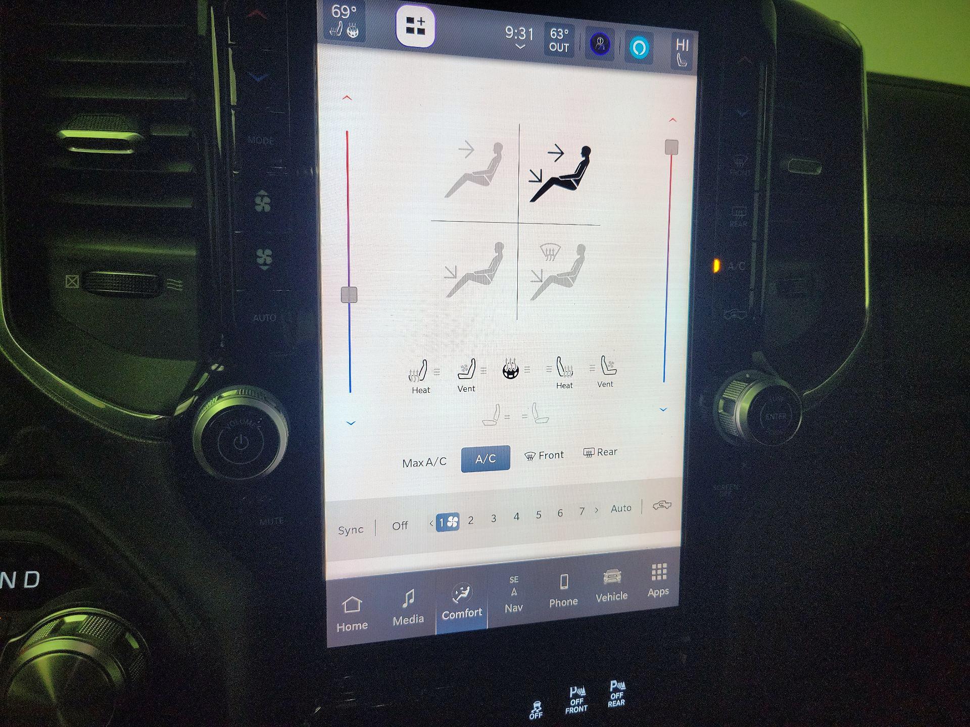 Thumbnail: 2025 RAM 1500 - 17