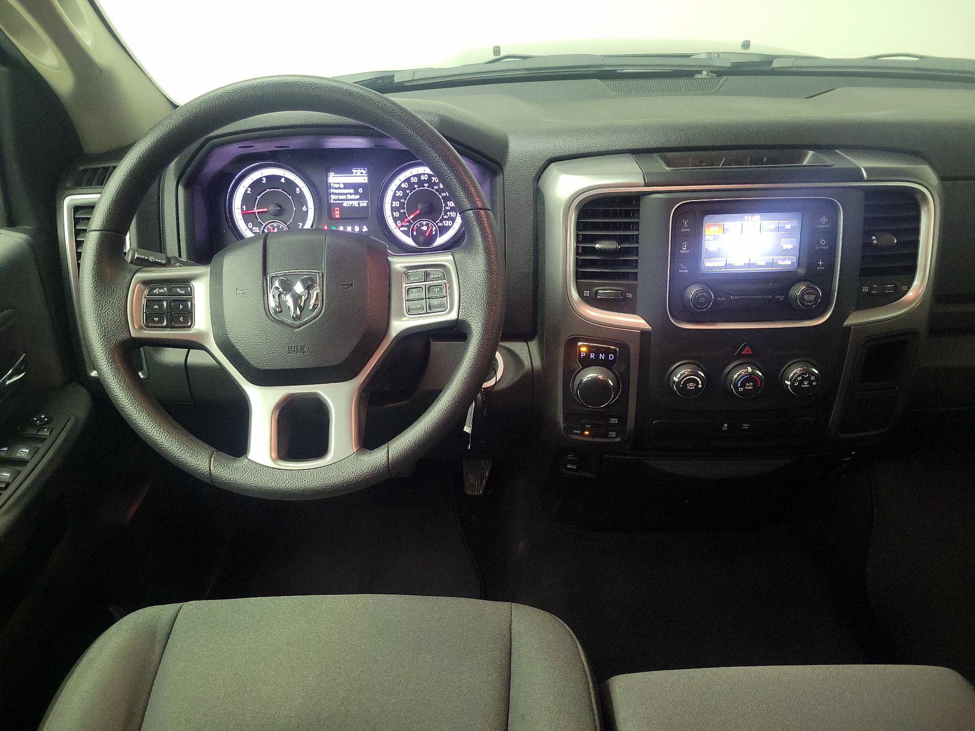 Thumbnail: 2024 RAM 1500 Classic - 10