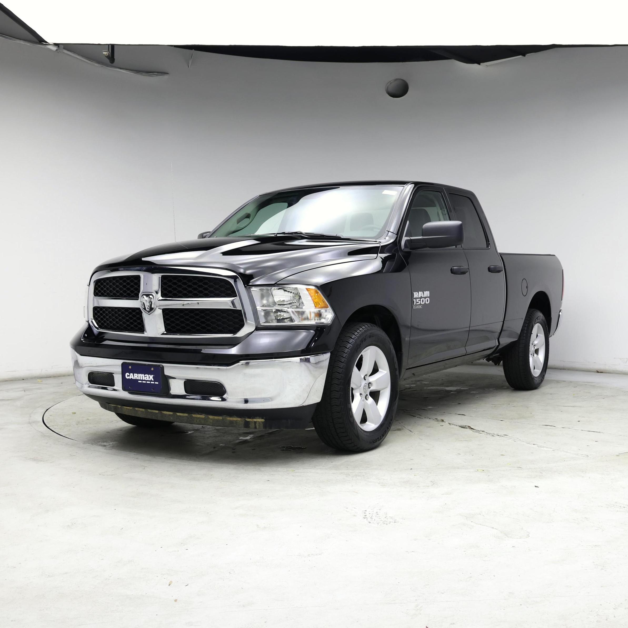 Thumbnail: 2024 RAM 1500 Classic - 4