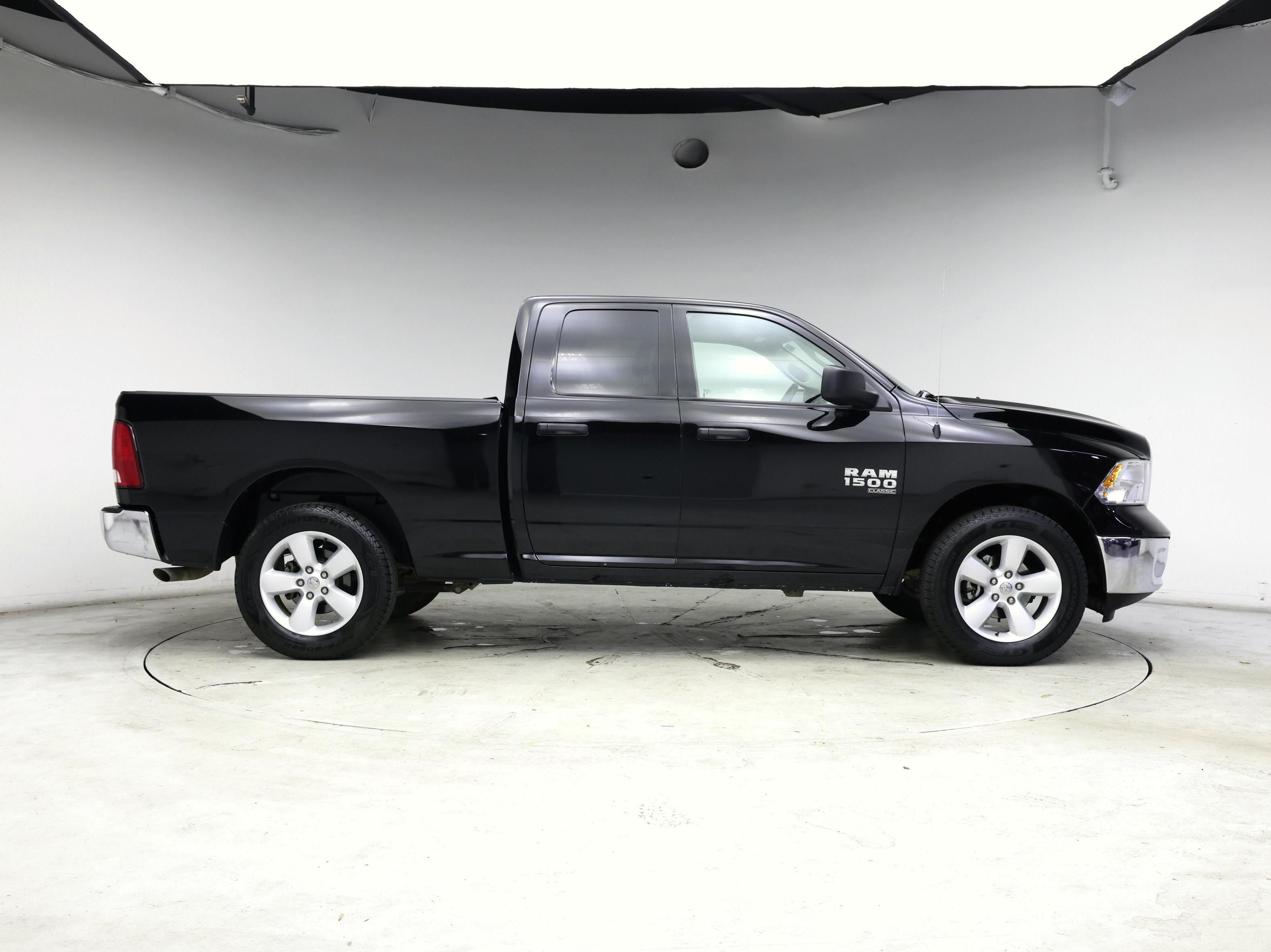 Thumbnail: 2024 RAM 1500 Classic - 7