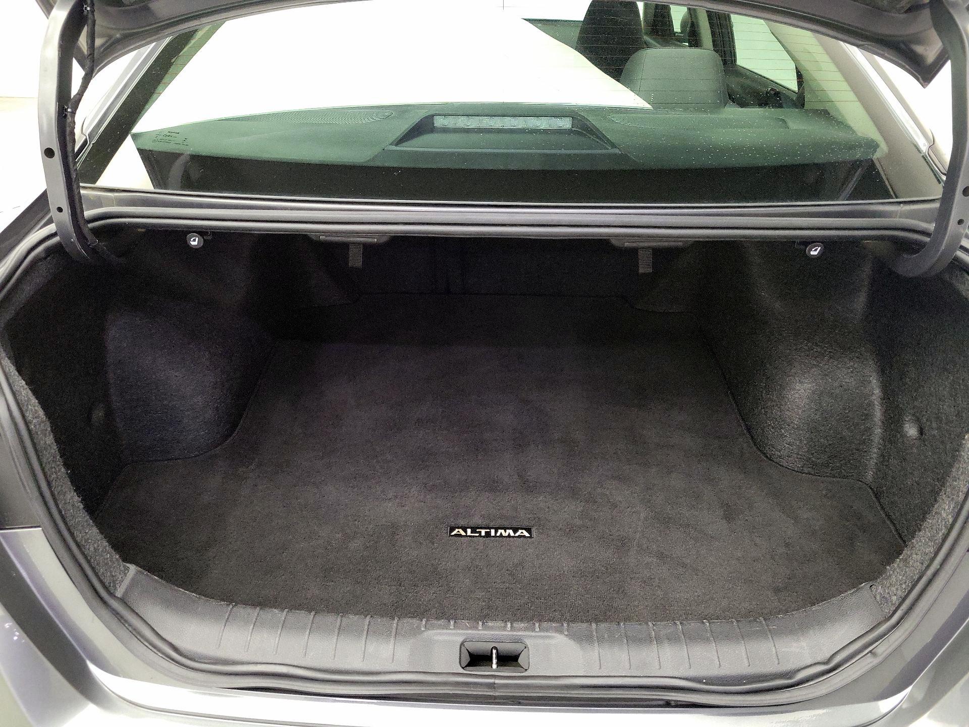 Thumbnail: 2024 Nissan Altima - 20