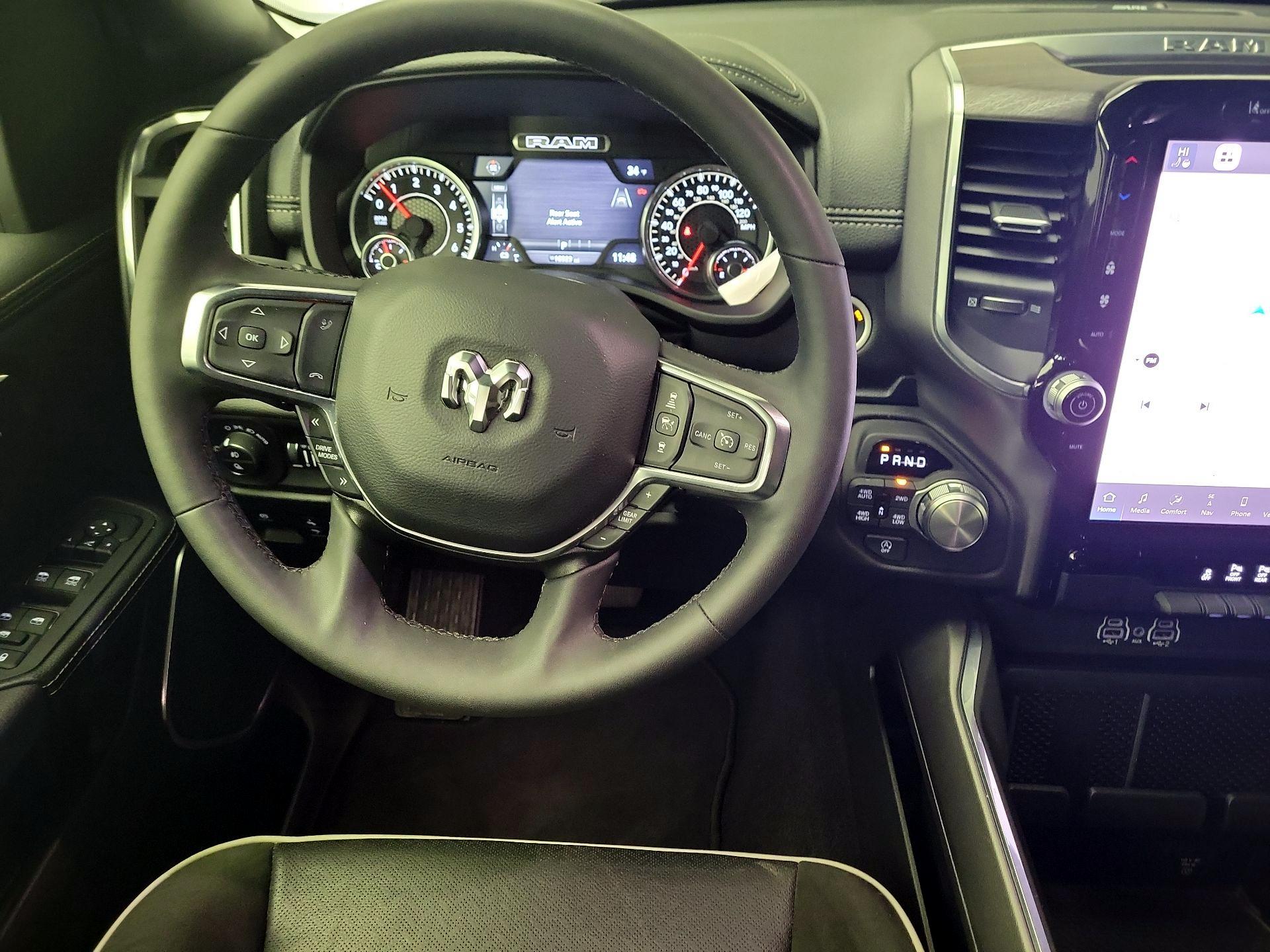 Thumbnail: 2025 RAM 1500 - 10