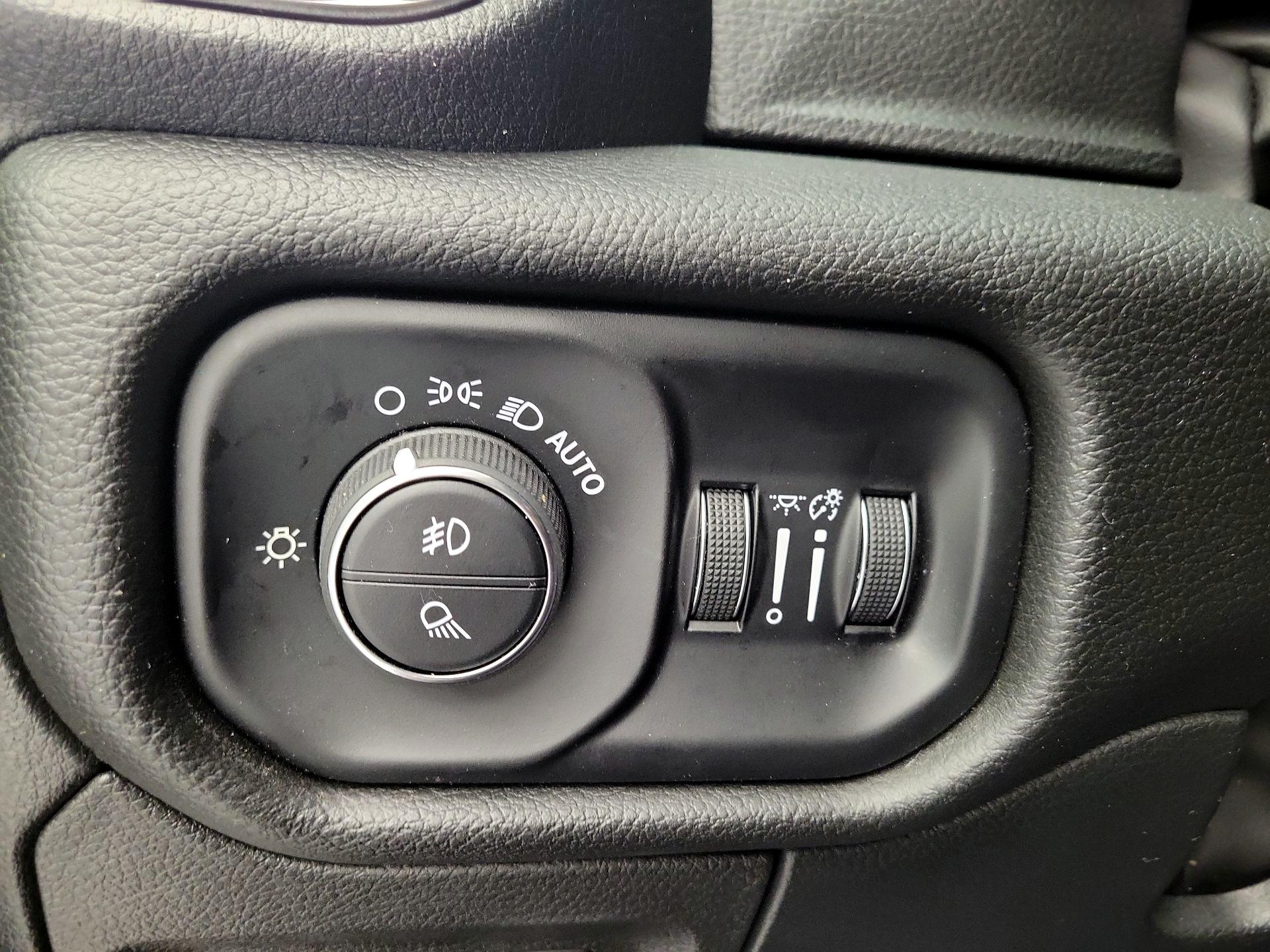 Thumbnail: 2025 RAM 1500 - 13